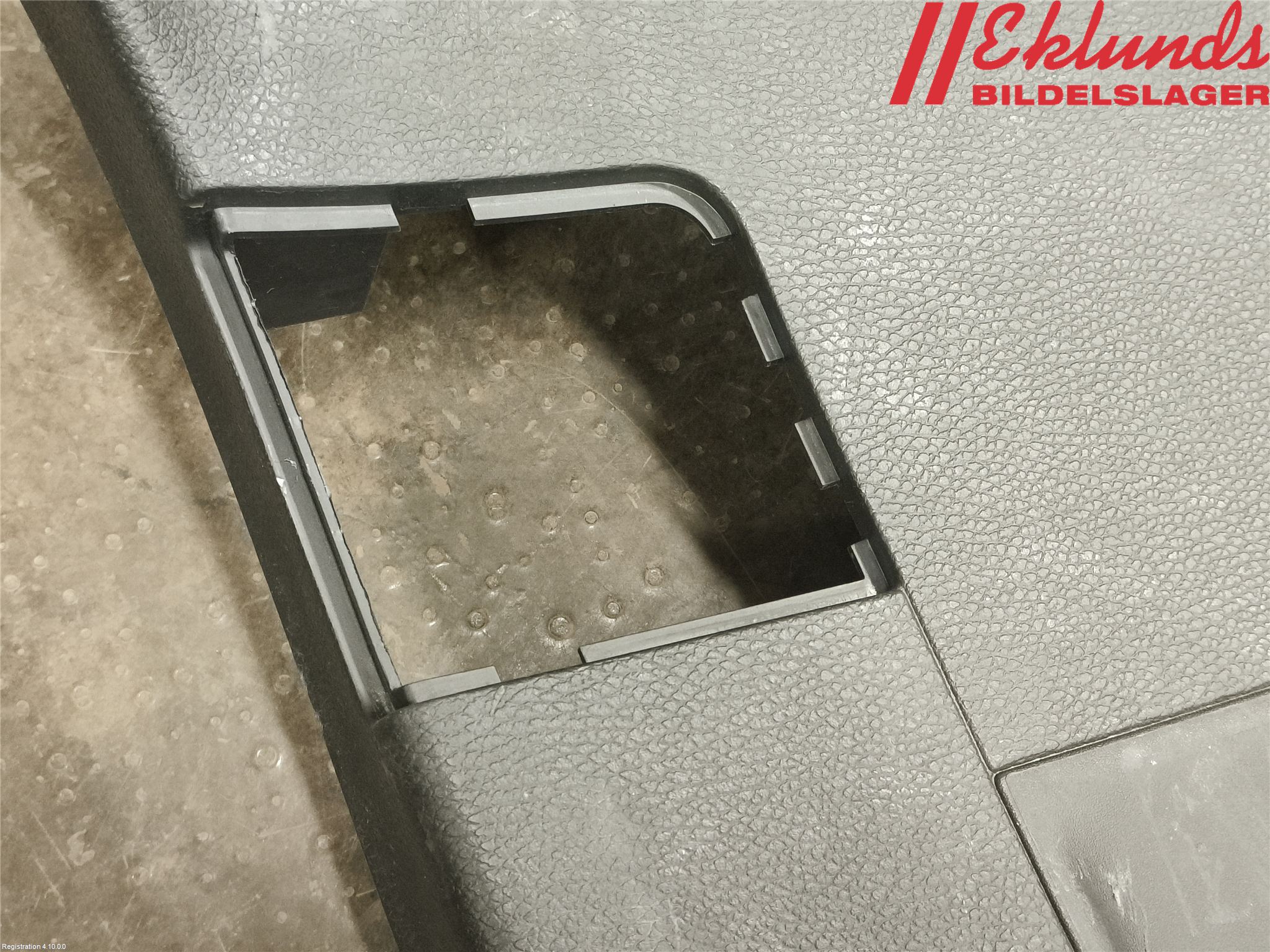 Volkswagen VW PASSAT 05-11 Inredning Bakluckeklädsel