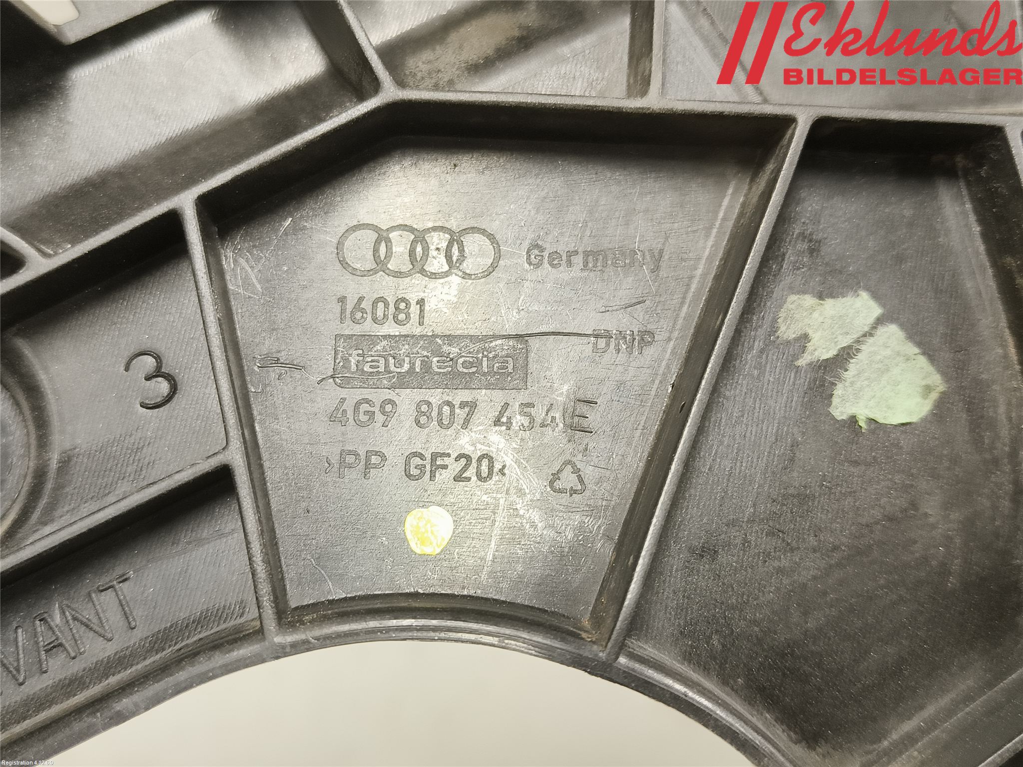 Audi A6/S6 4G 11-18 Stötfångarfäste Bak Hö