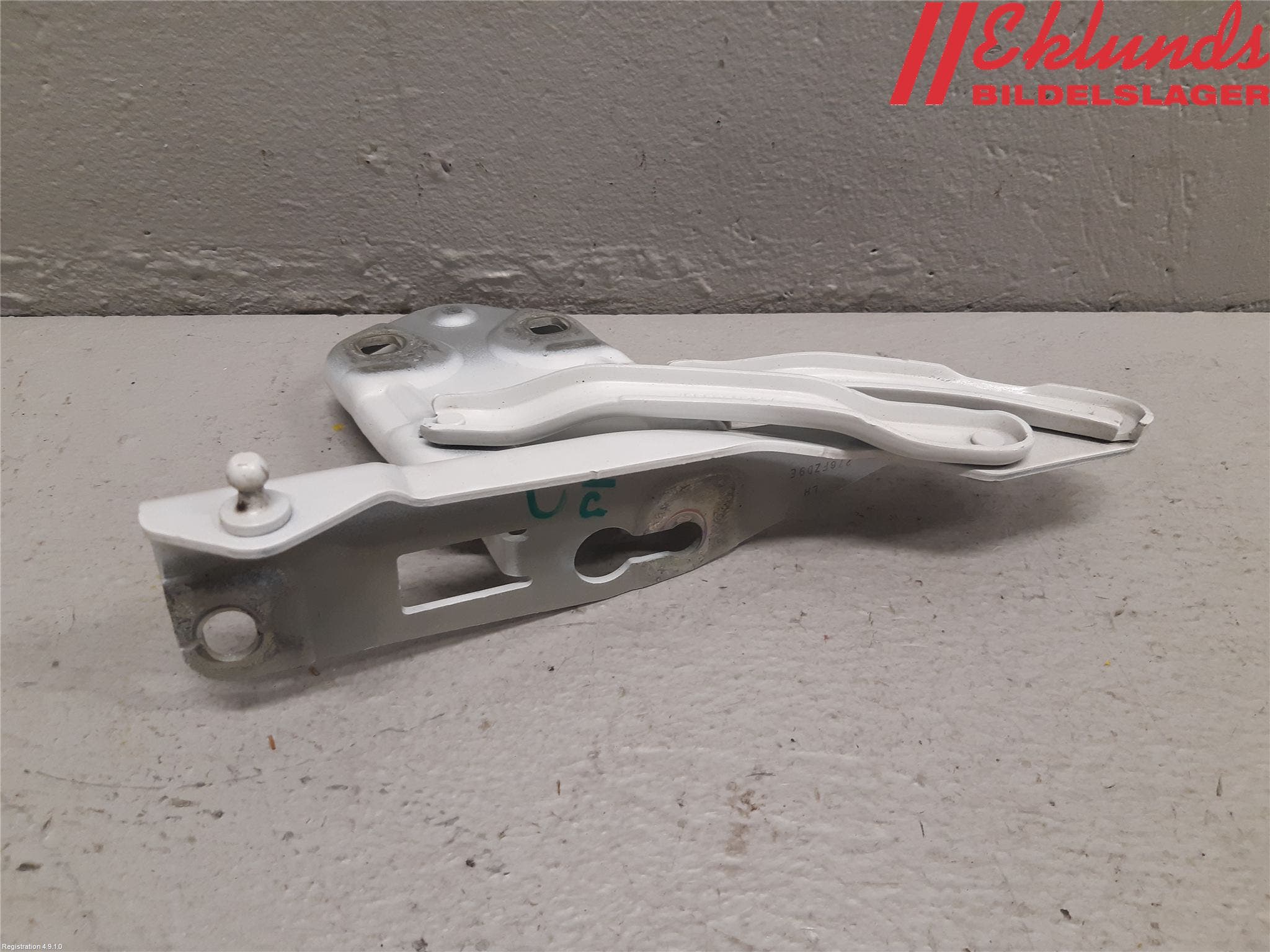 Volvo XC40/RECHARGE 18- Huvgångjärn