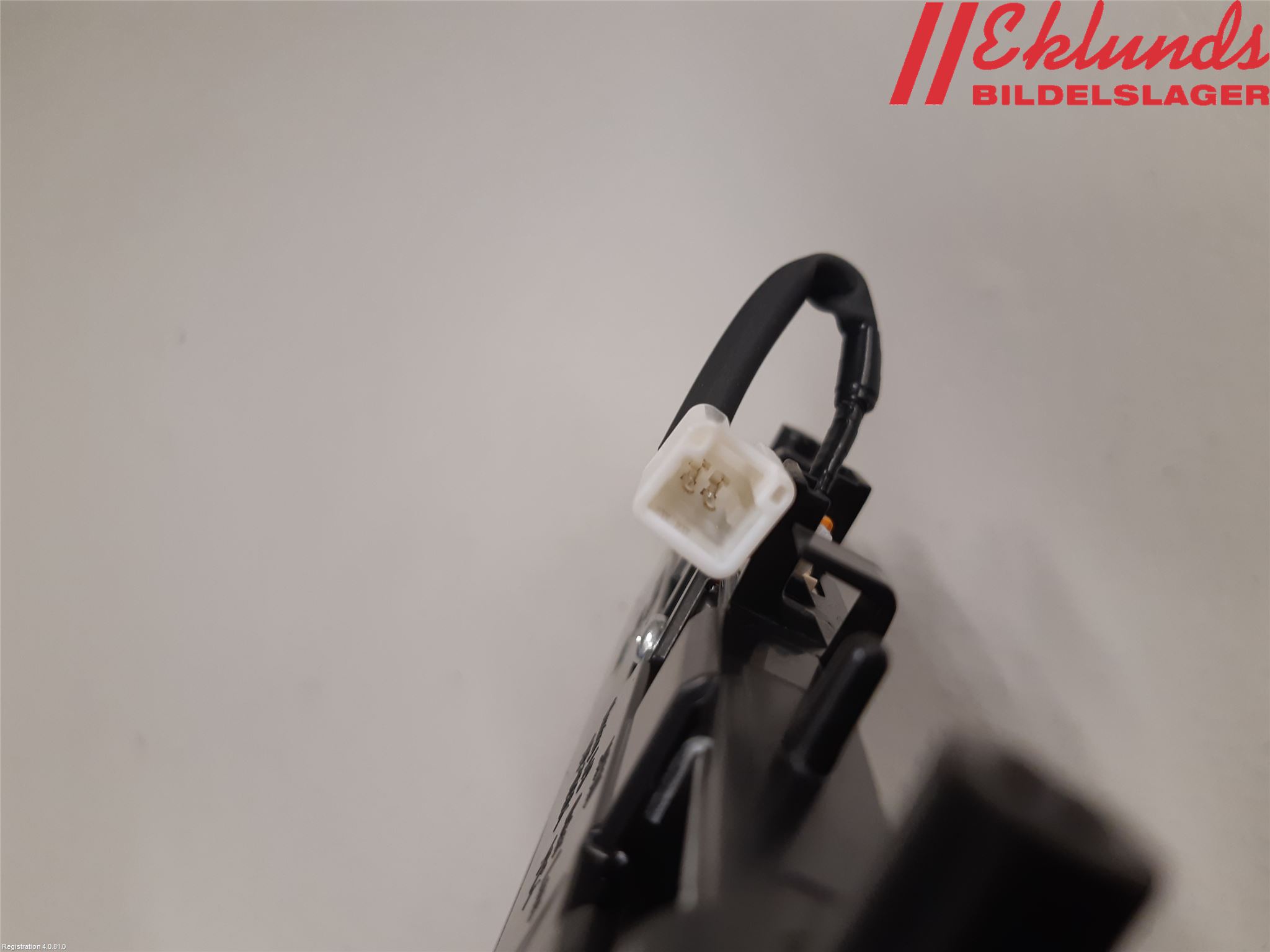 Toyota YARIS XP21 20- Bromsljus Bakruta