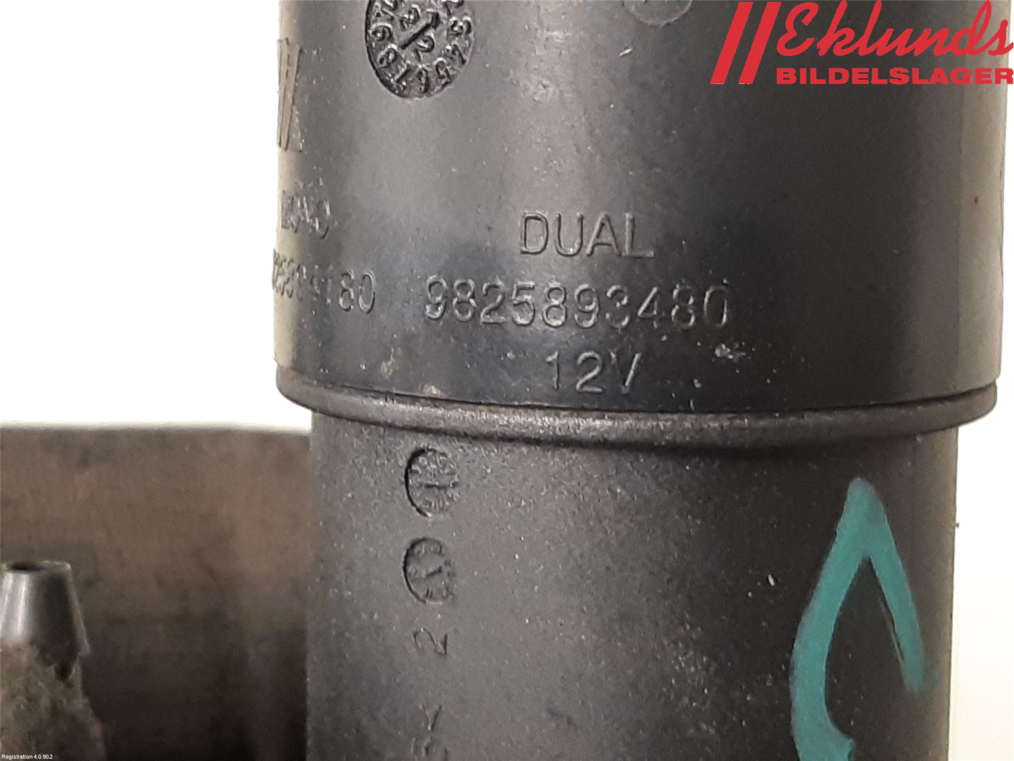 Peugeot 2008/E-2008 20- Spolarpump Vindruta