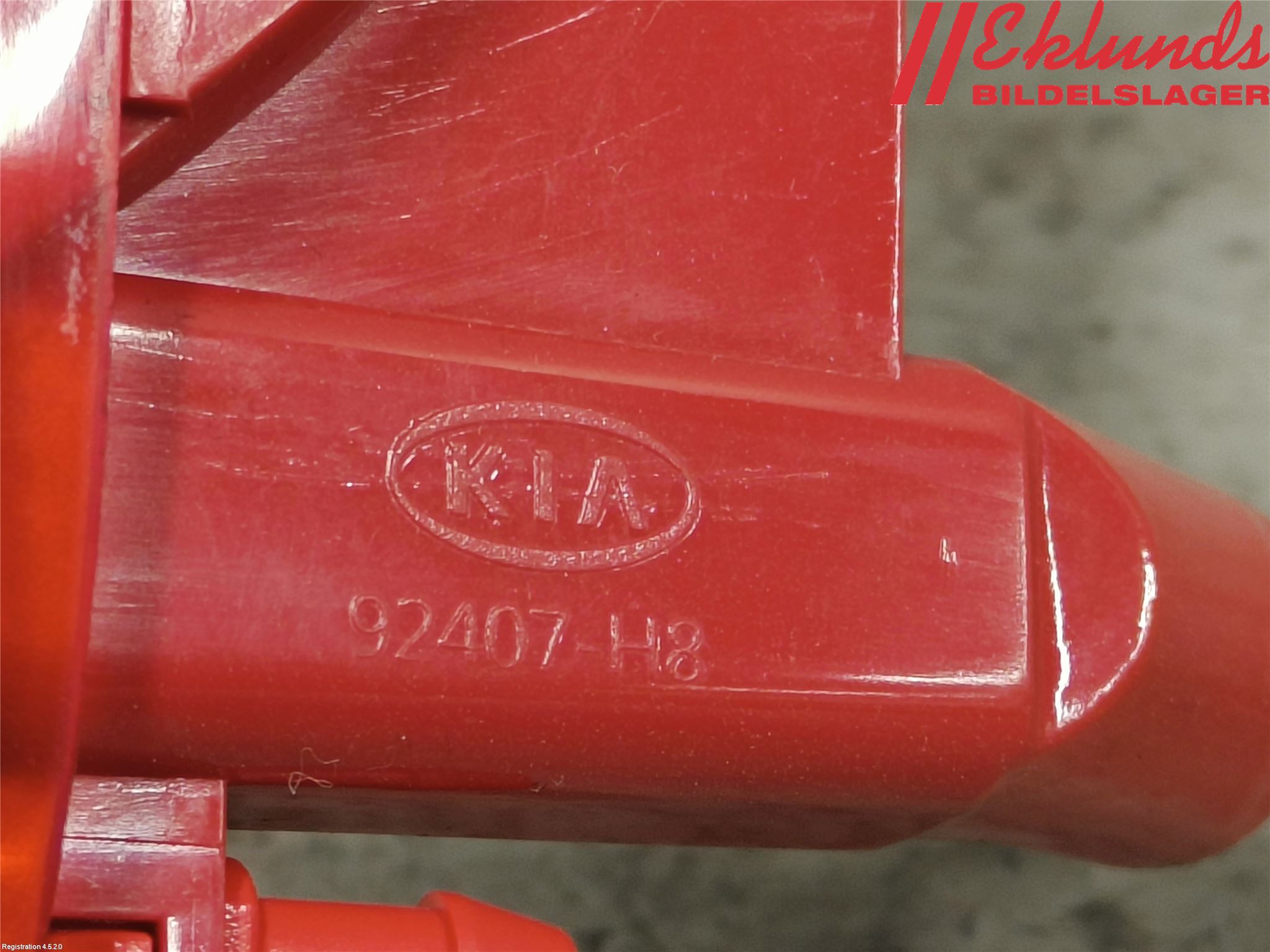 Kia RIO 17- Bromsljus Bakruta