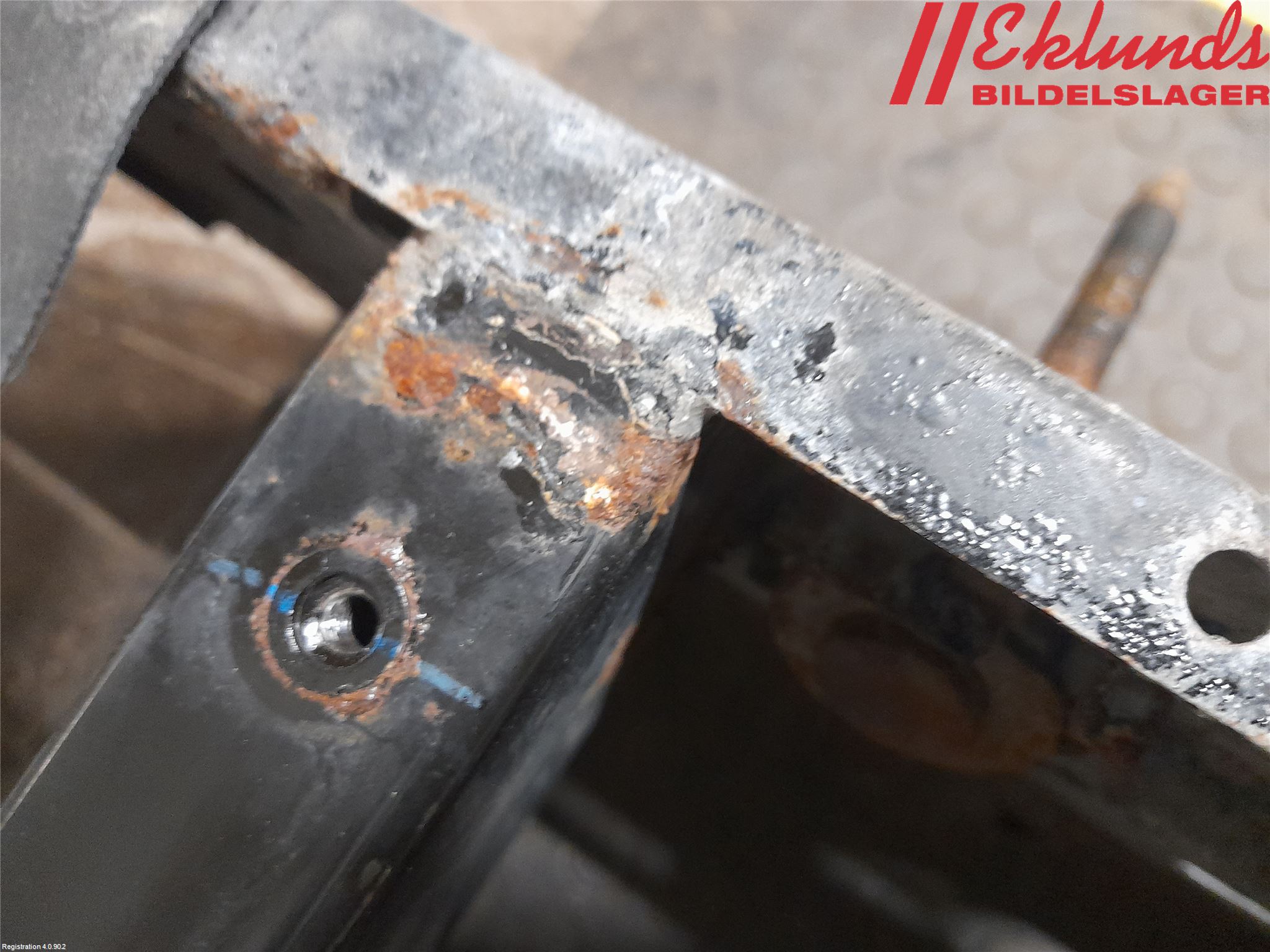 Chevrolet SILVERADO PICKUP Kylarfäste-Ram-Balk