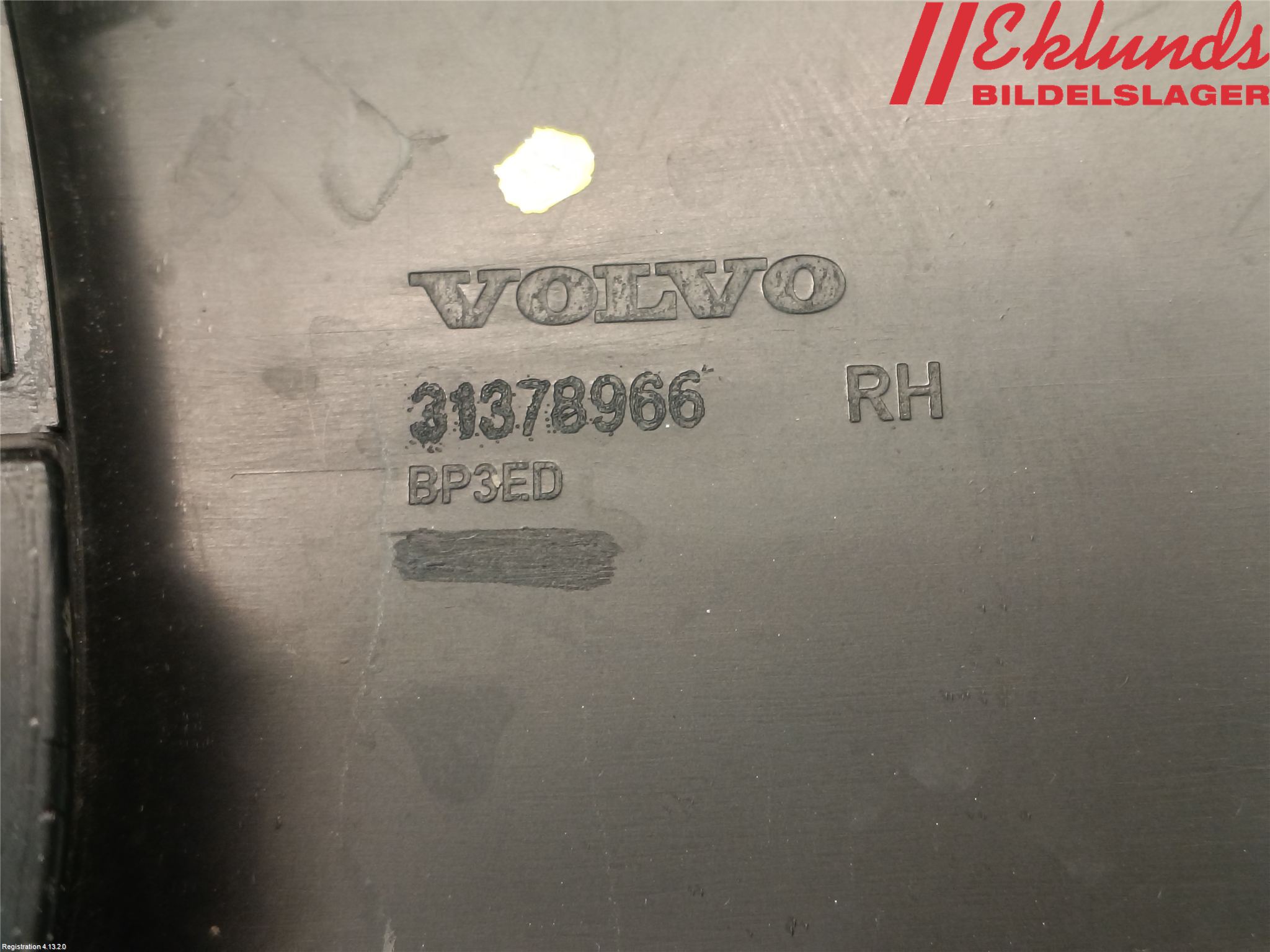 Volvo XC70 08-13 Stötfångardel Fram Hö