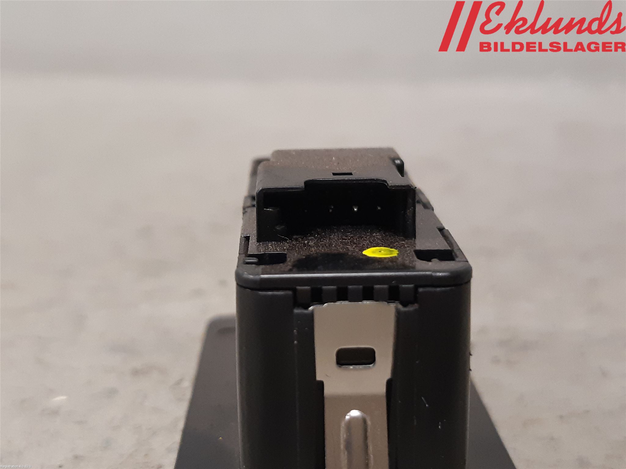 BMW 7 F01/02/03/04 09-15 Strömställare Baklucka