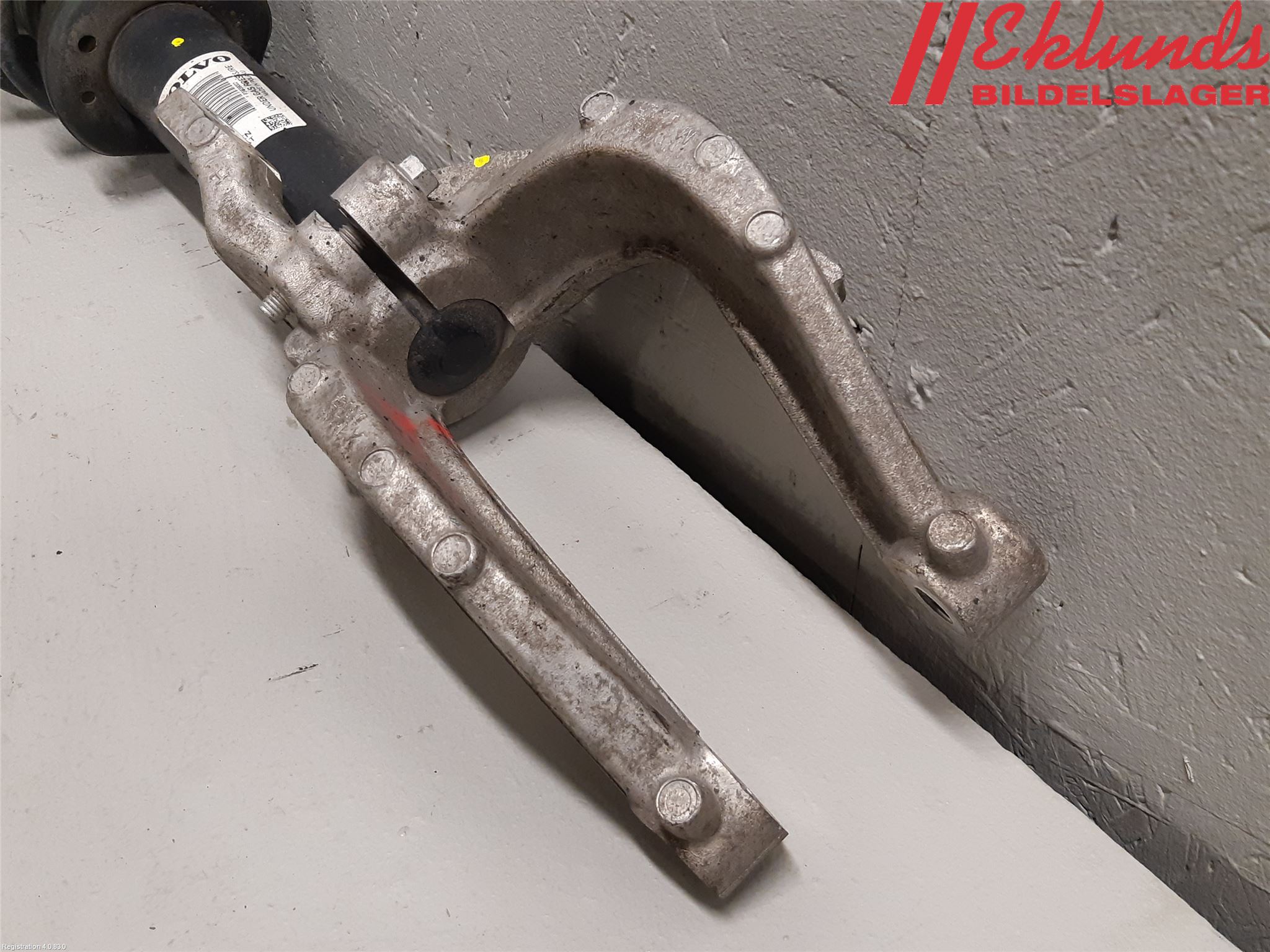 Volvo V90 17->> Fjäderben Fram Vänster