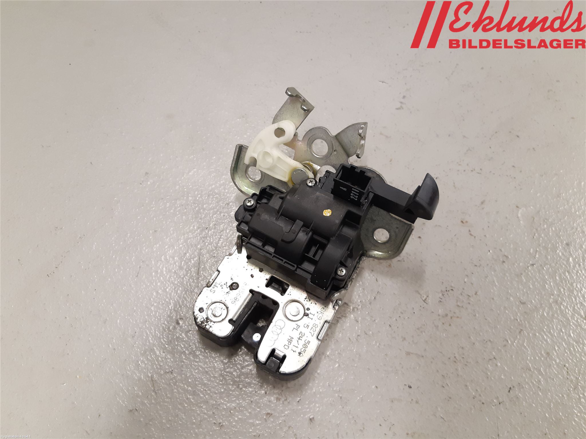 Audi A4/S4 08-11 Låskista Baklucka