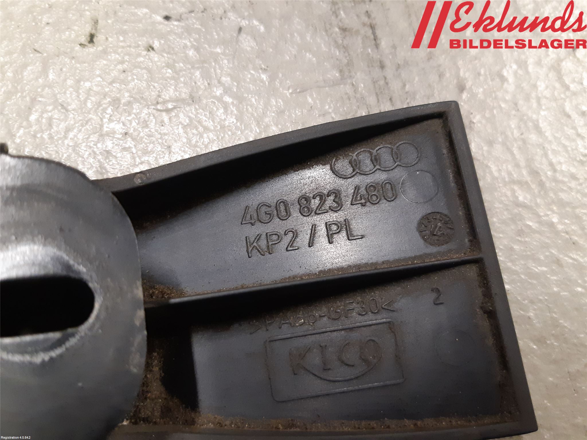 Audi A6/S6 4G 11-18 Huv Spärr