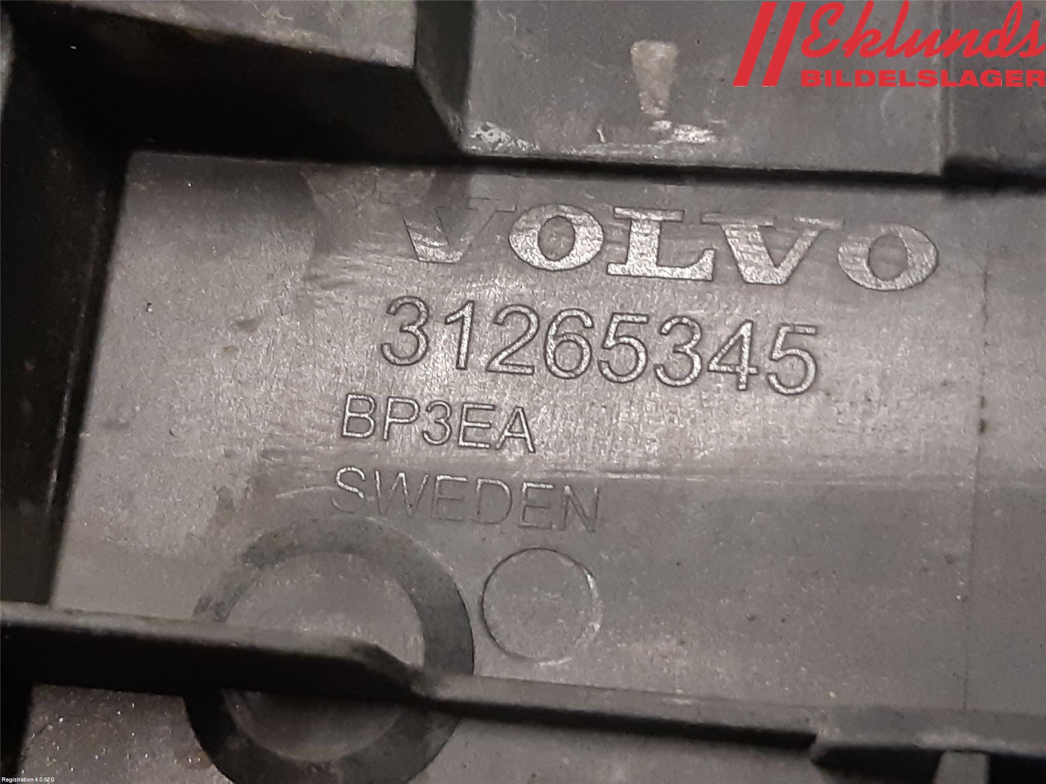 Volvo V70 08-13 Stötfångarfäste Fram Hö