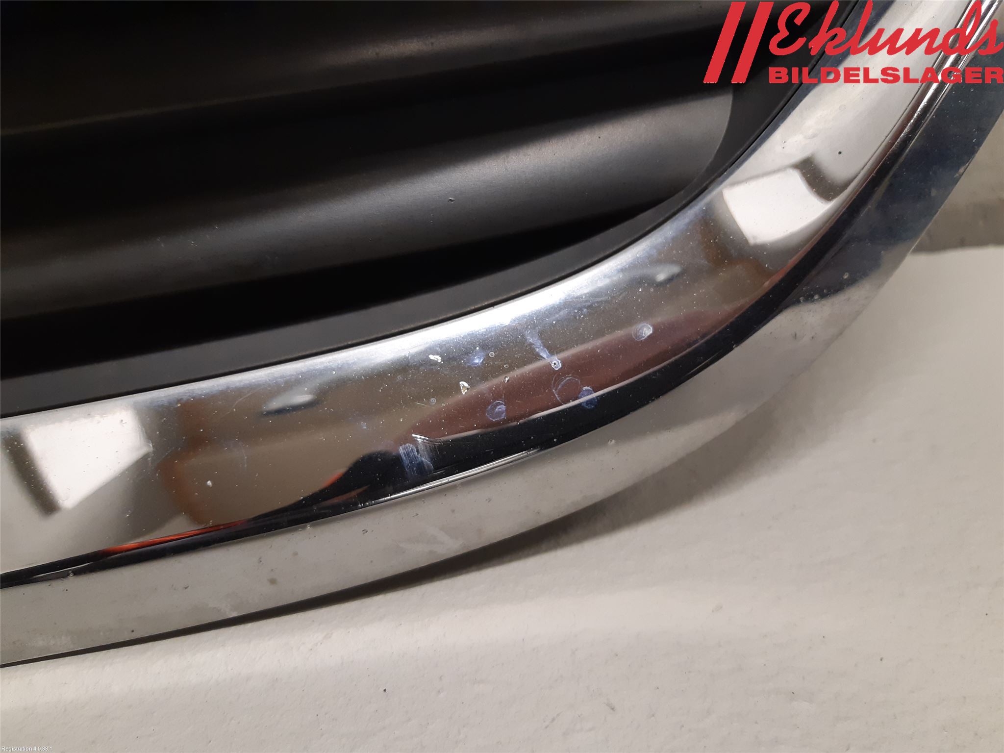 Saab 9-5     06-10 Grilldel Mitt