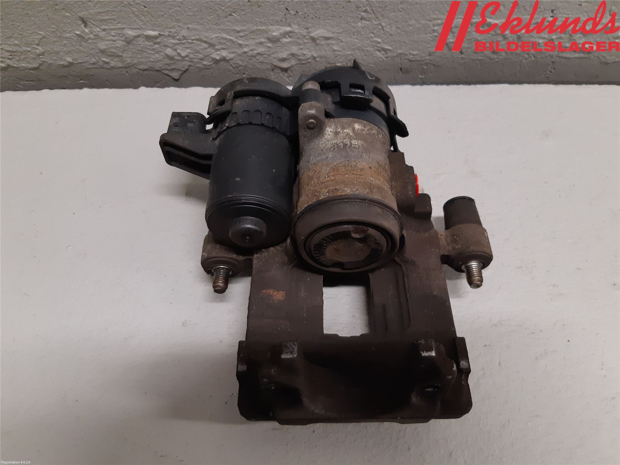 Volvo V90 17->> Bromsok Bak Vänster