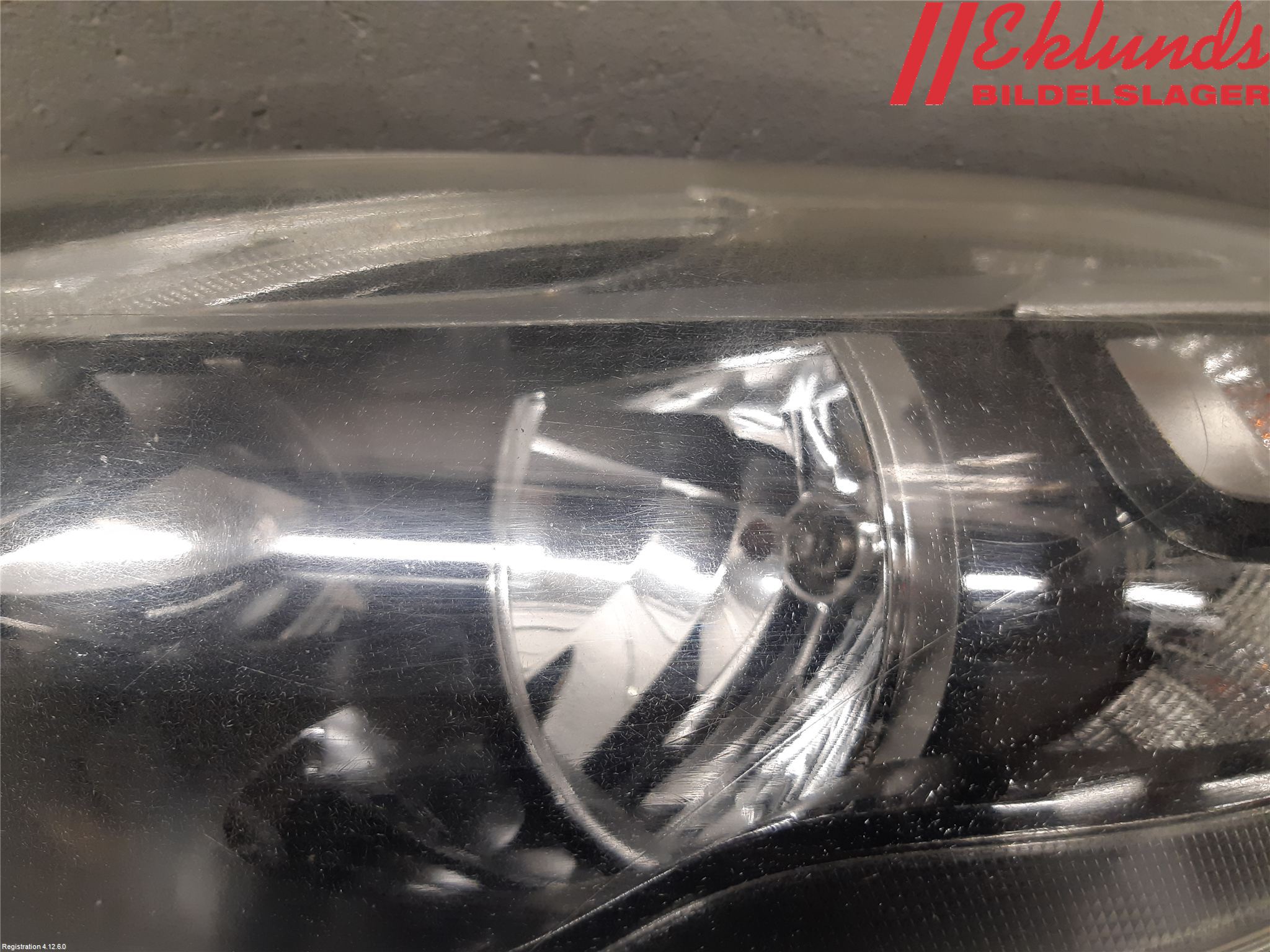 Volvo V40 12-19 Strålkastare Vänster