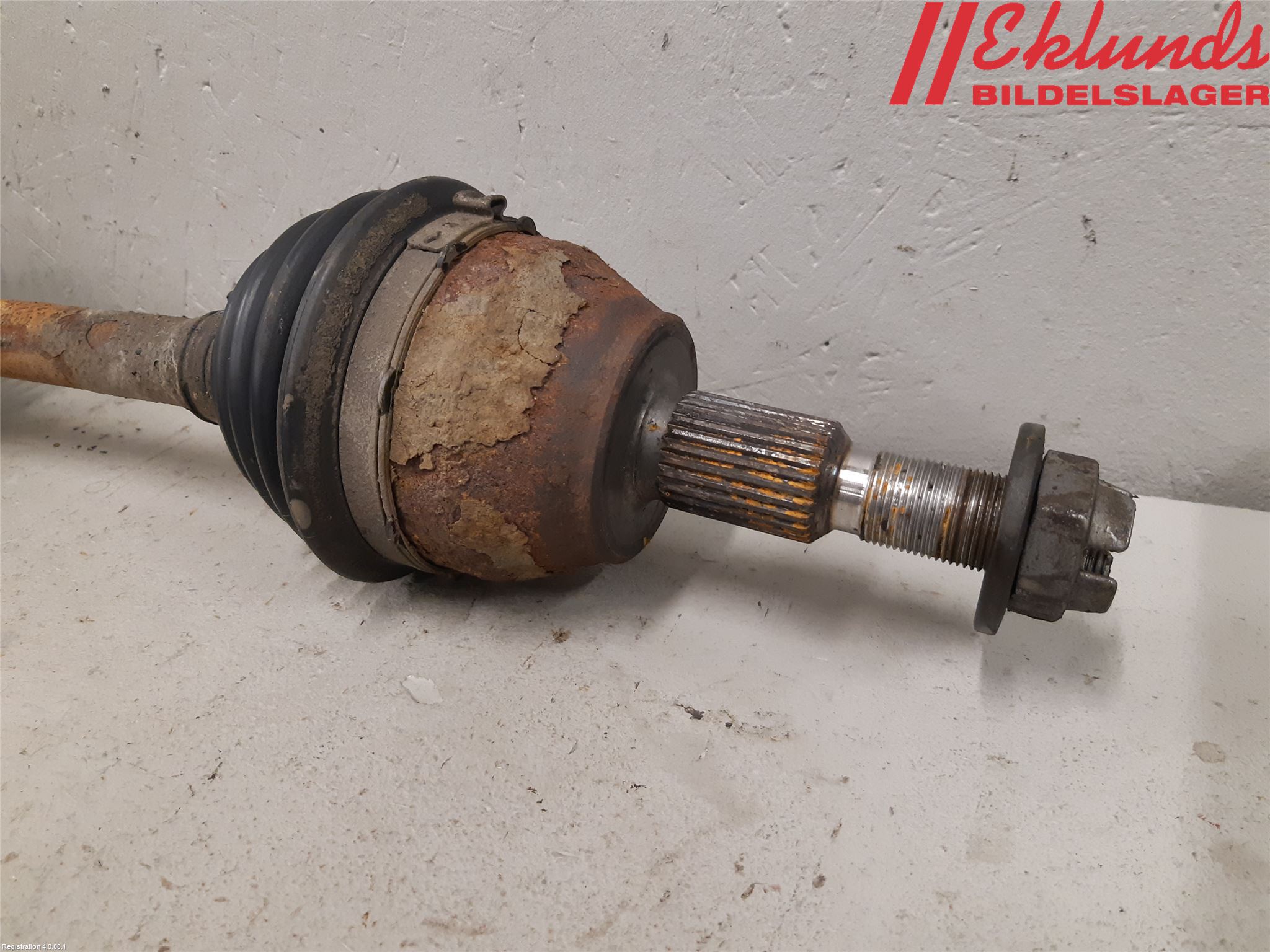 Ford FOCUS 15-18 Drivaxel Fram Höger