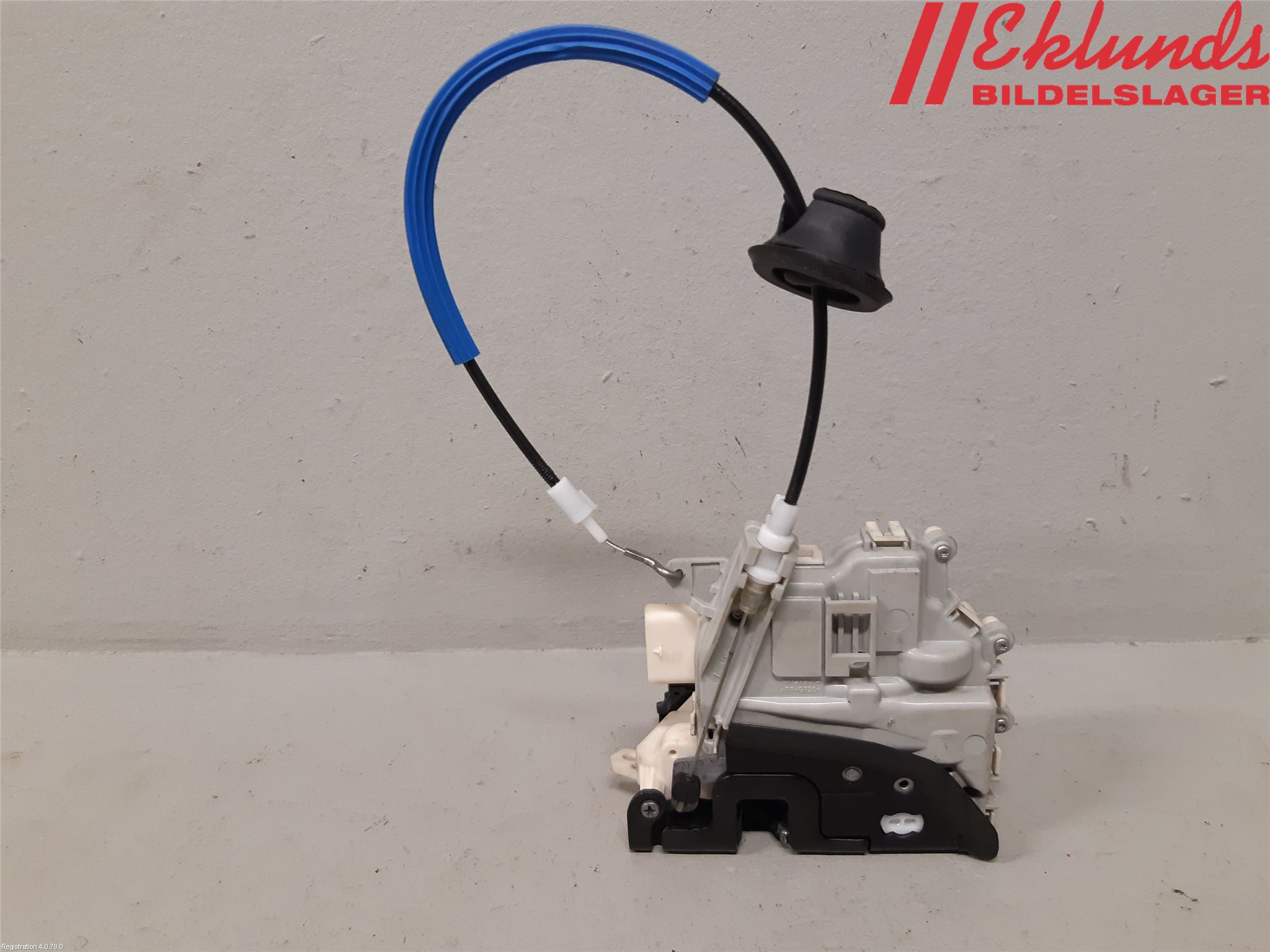 Audi A4 ALLROAD 09-16 Låskista-Dörrlås