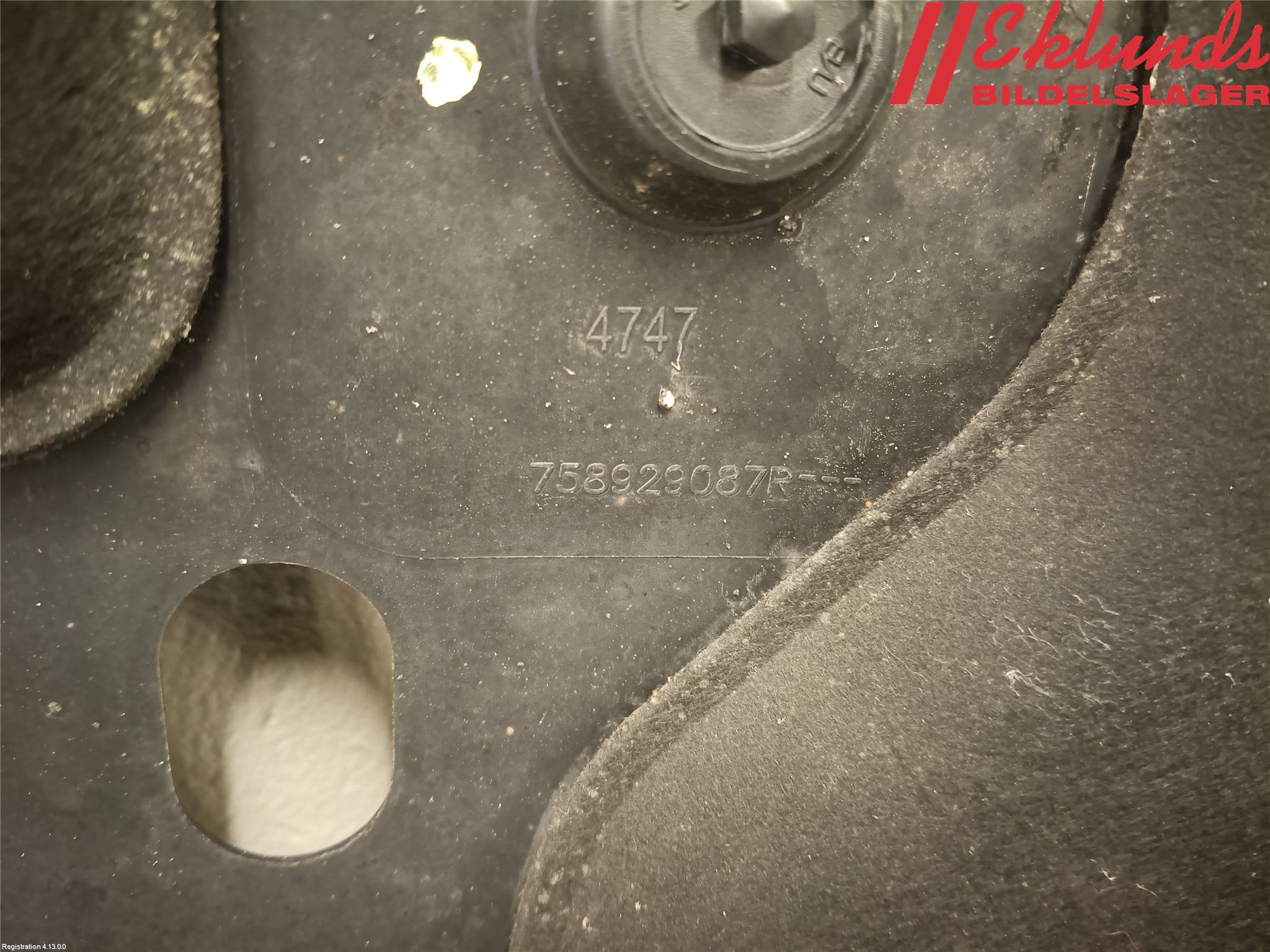 Dacia SANDERO/STEPWAY 21- Hasplåt Plåt-Plast