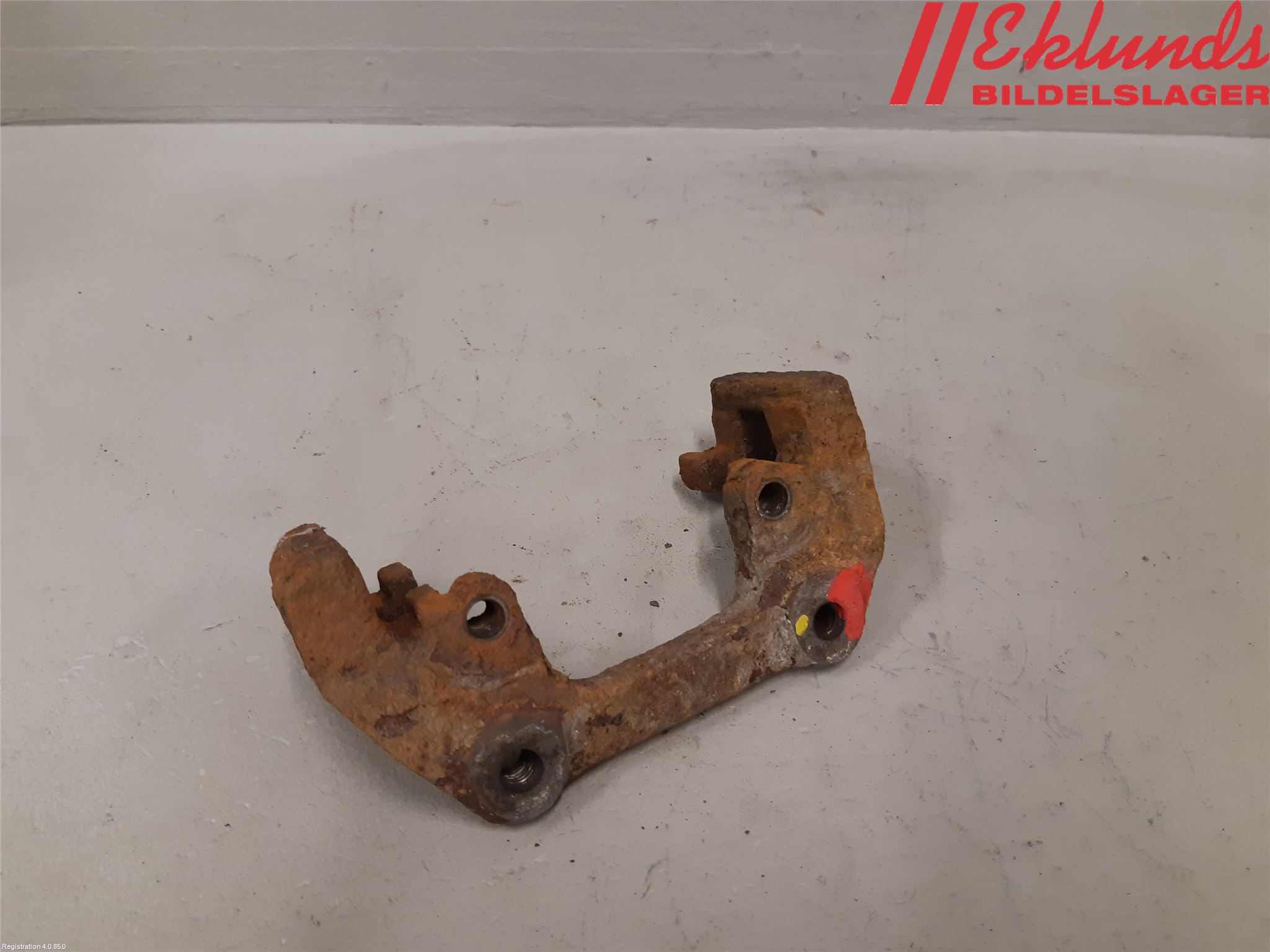 Volvo V70 00-04 Bromsokshållare