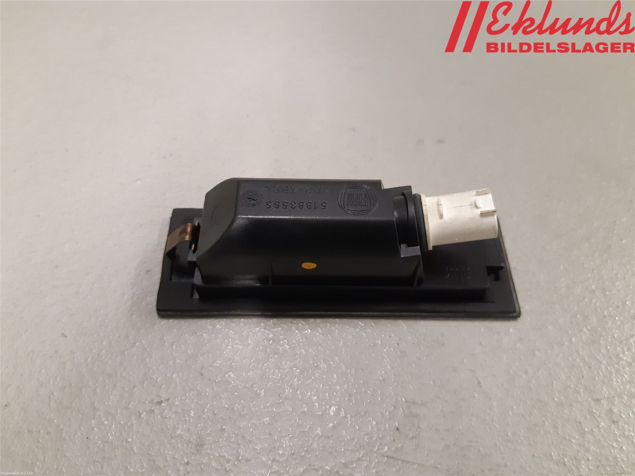 Fiat 500L 13-19 Skylt Belysning