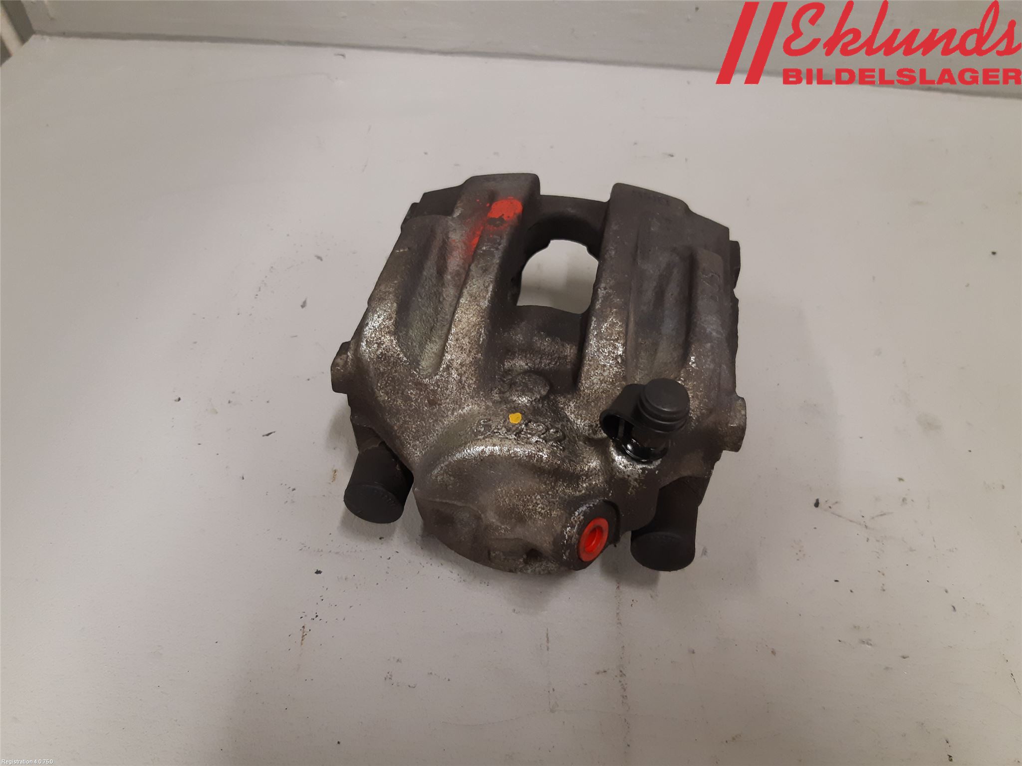 BMW 1 E87/81 5D/3D 03-11 Bromsok Fram Vänster