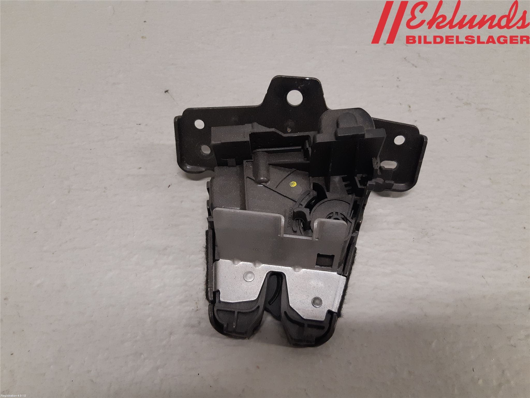 Volvo XC40/RECHARGE 18- Låskista Baklucka