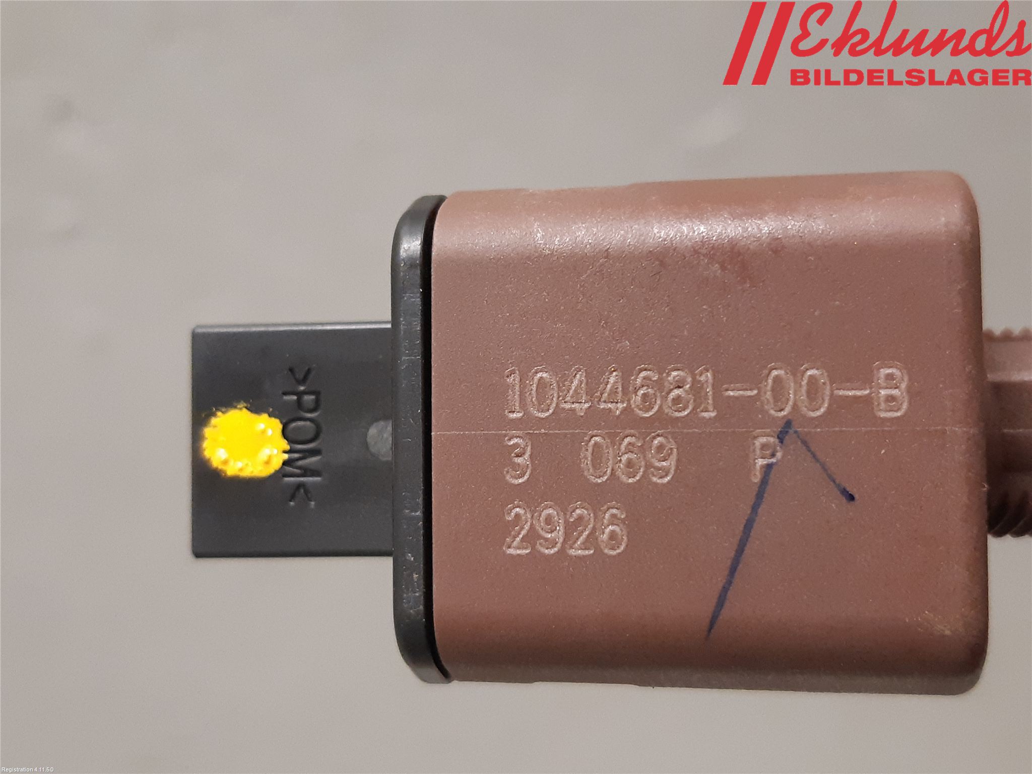 Tesla MODEL Y 21- Bromsljuskontakt