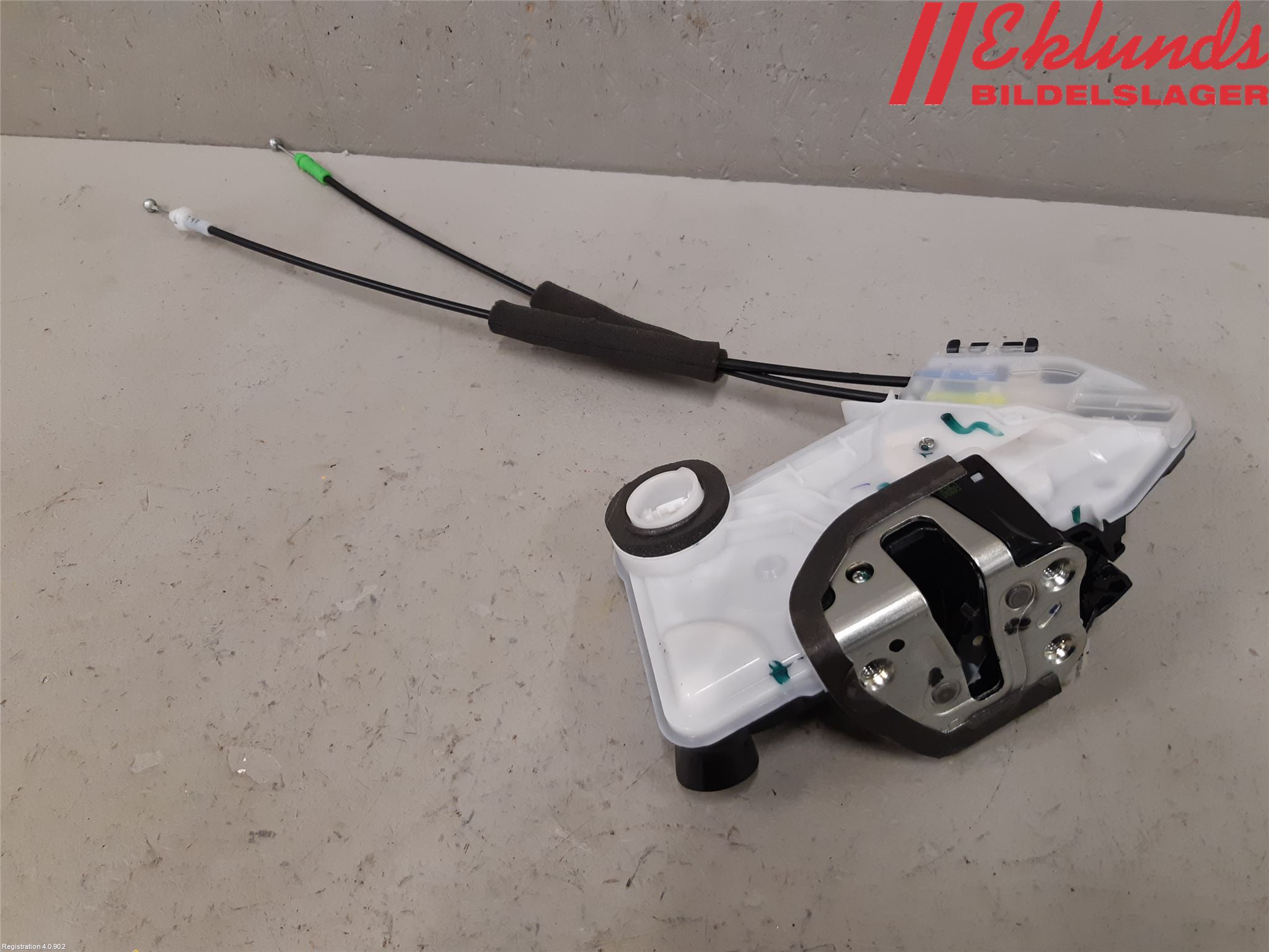 Toyota COROLLA 19- Låskista-Dörrlås