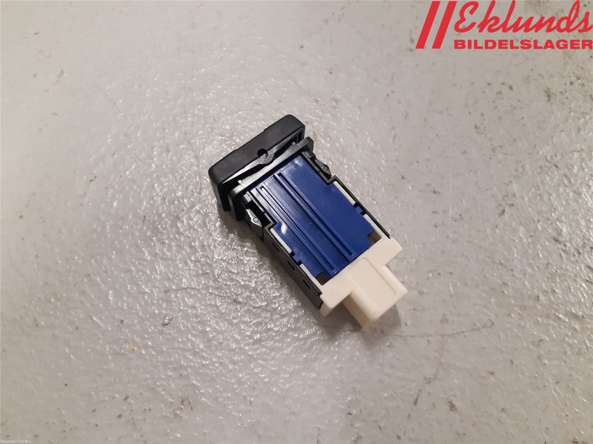 Toyota RAV4 13-18 Strömställare Stolvärme