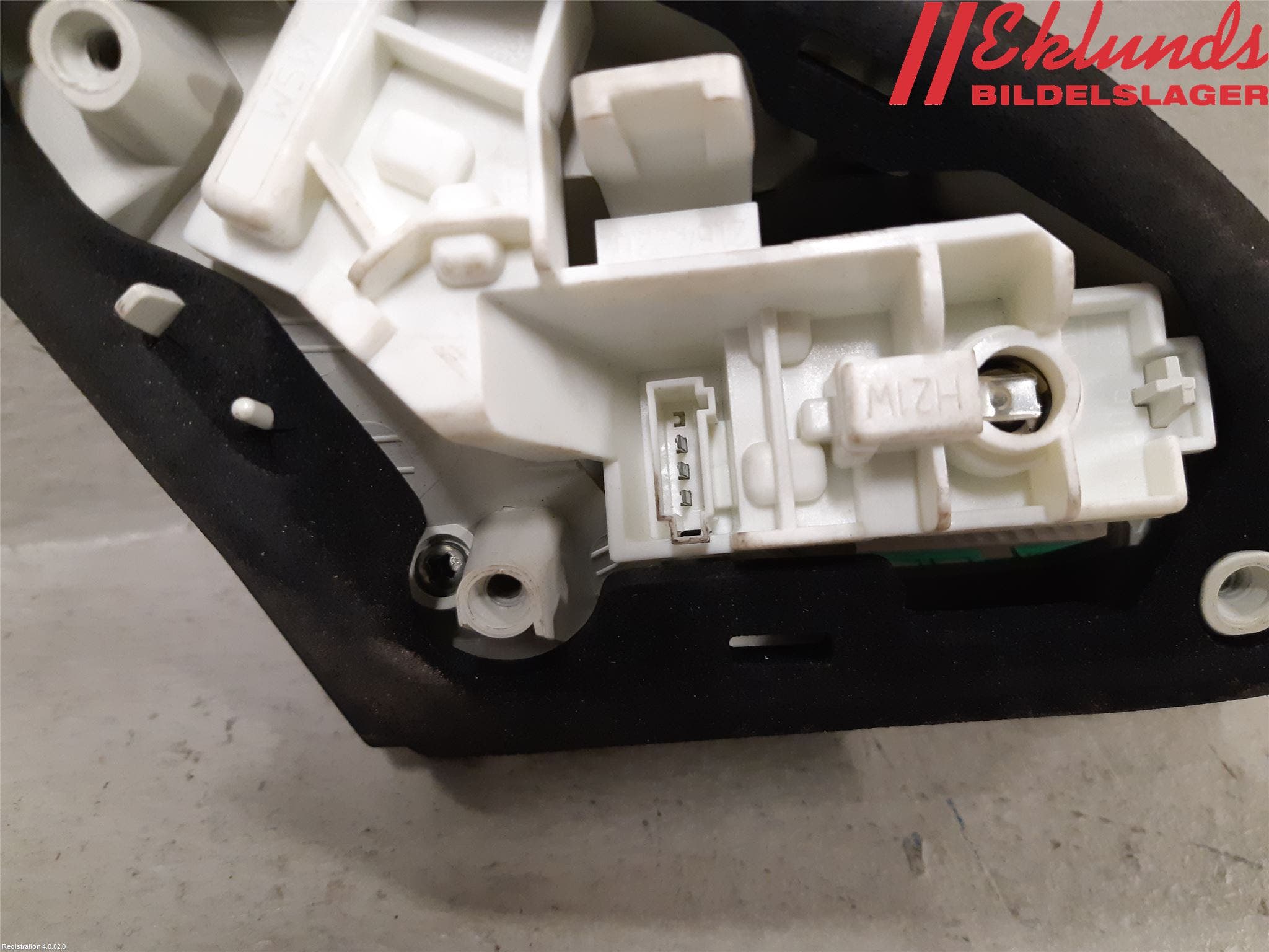 Opel ASTRA J 10-15 Bakljus Lucka Hö