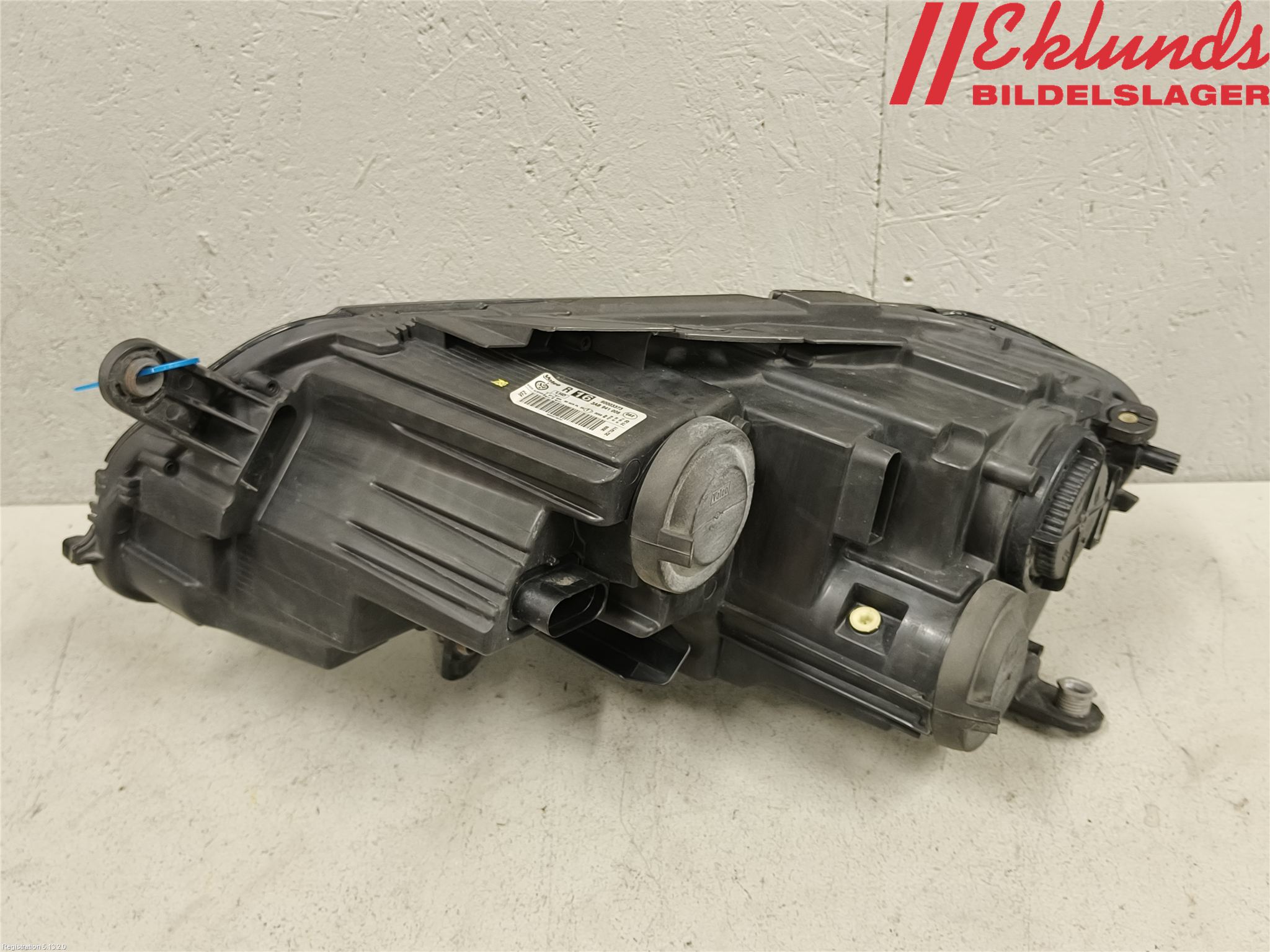 Volkswagen VW PASSAT 11-14 Strålkastare Höger