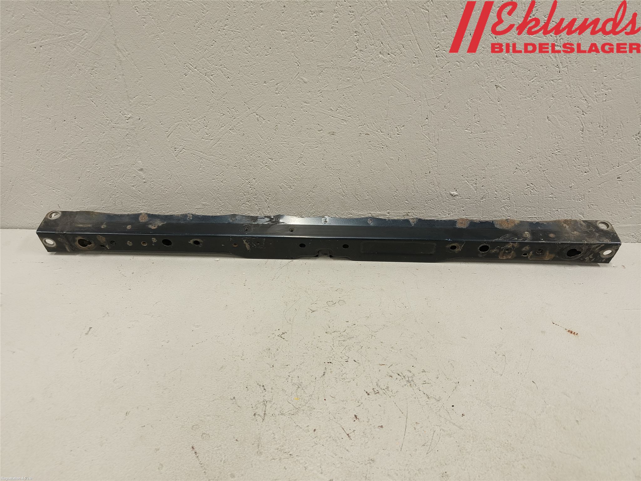 Toyota RAV 4 06-12 Front Huvlåsplåt-Balk