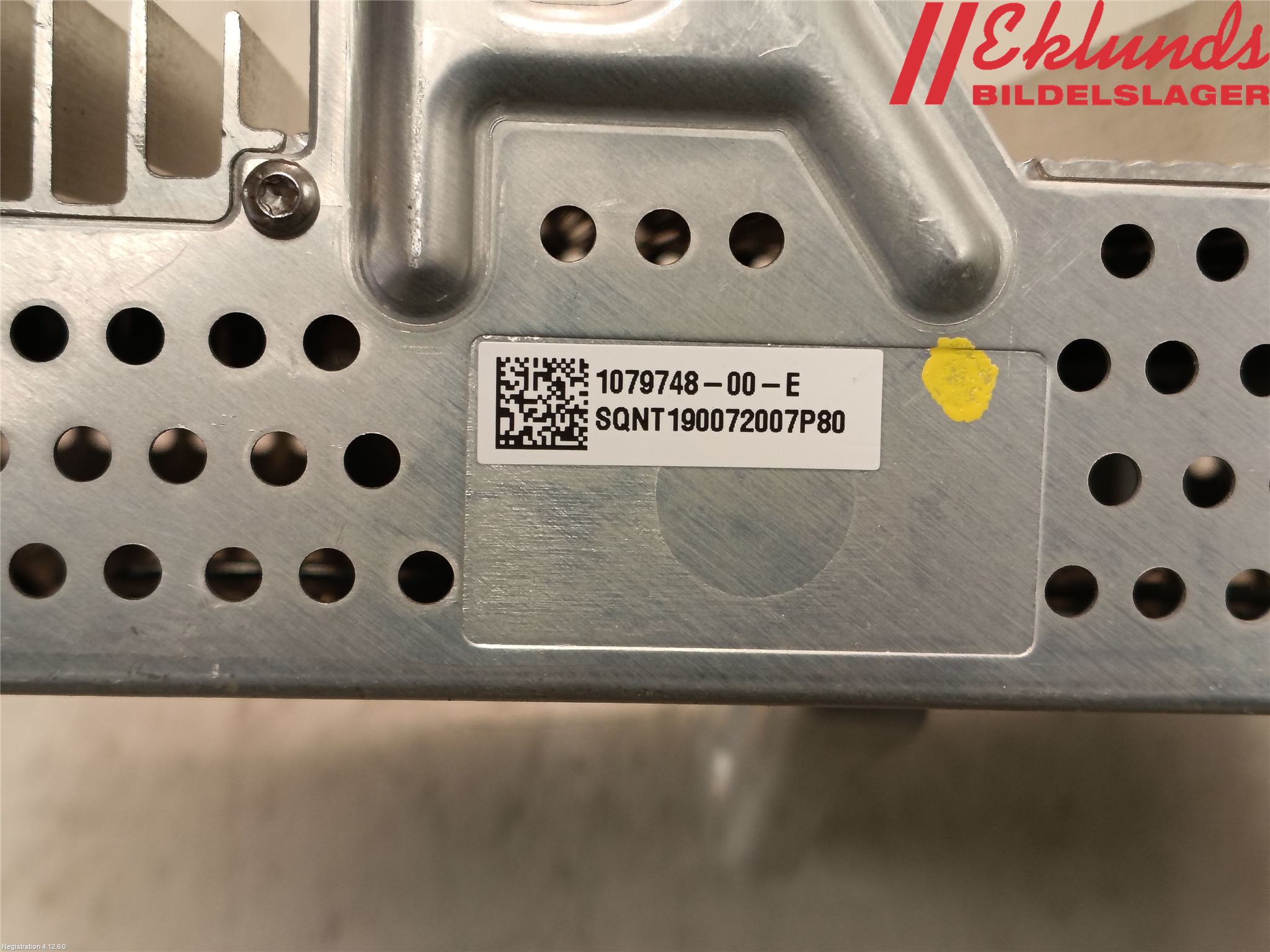 Tesla MODEL 3 17- Radio-Stereo Förstärkare