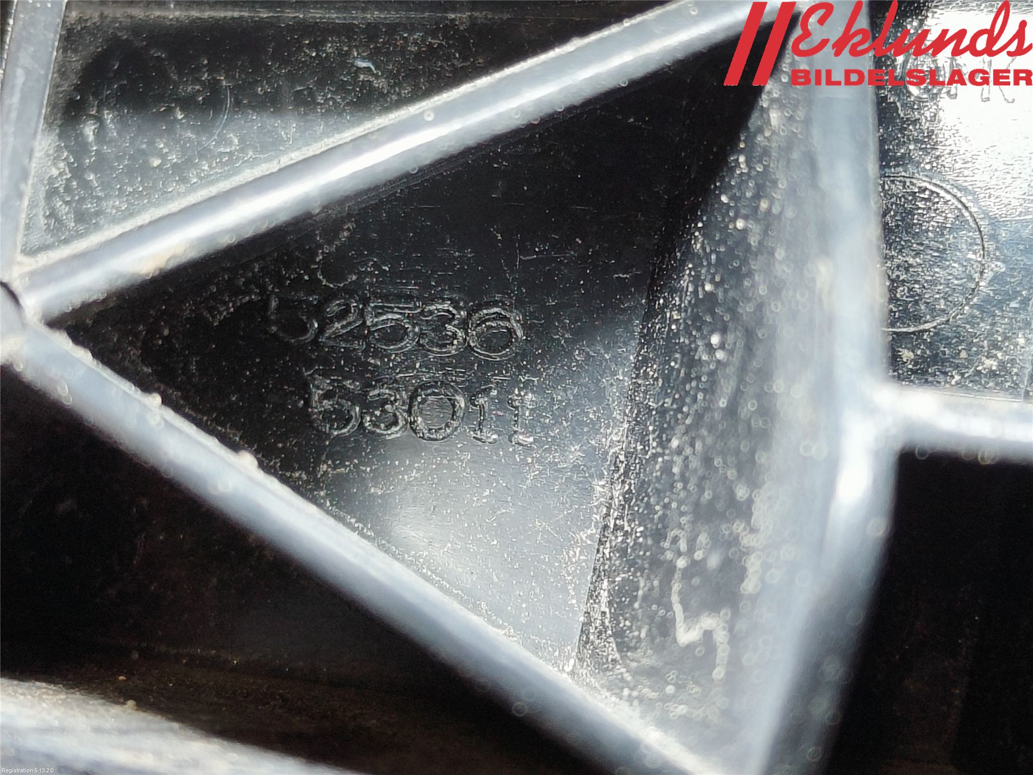 Lexus IS 220d/250/350 06-13 Stötfångarfäste Fram Vä