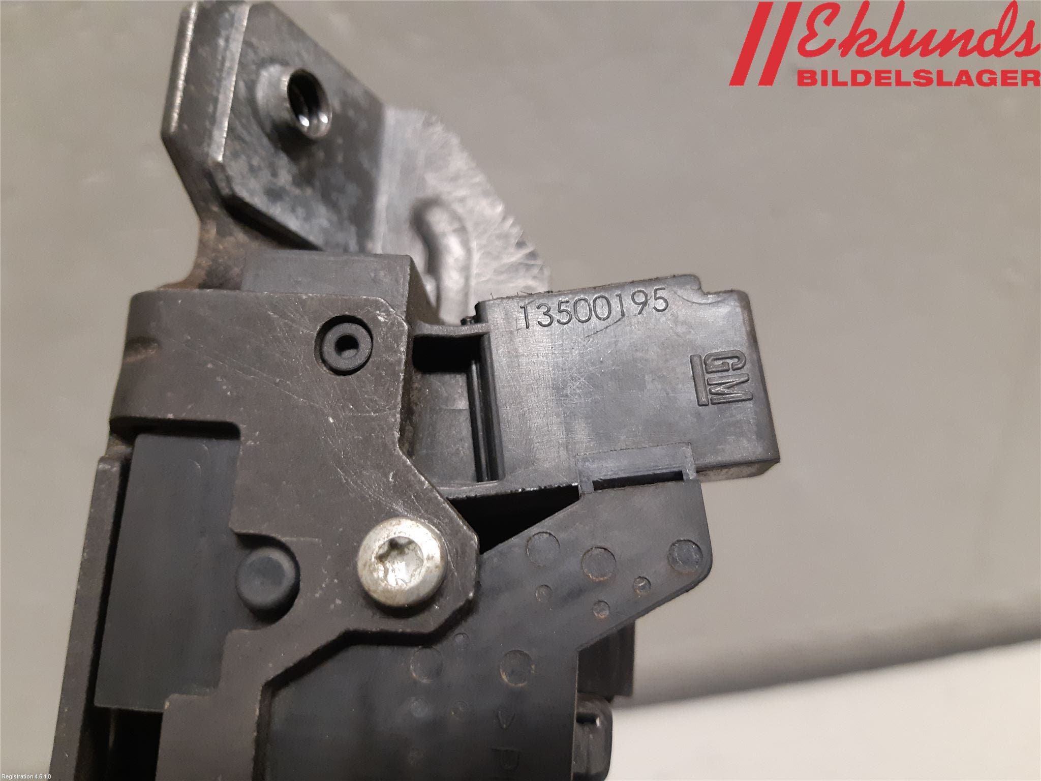 Opel ASTRA J 10-15 Låskista Baklucka