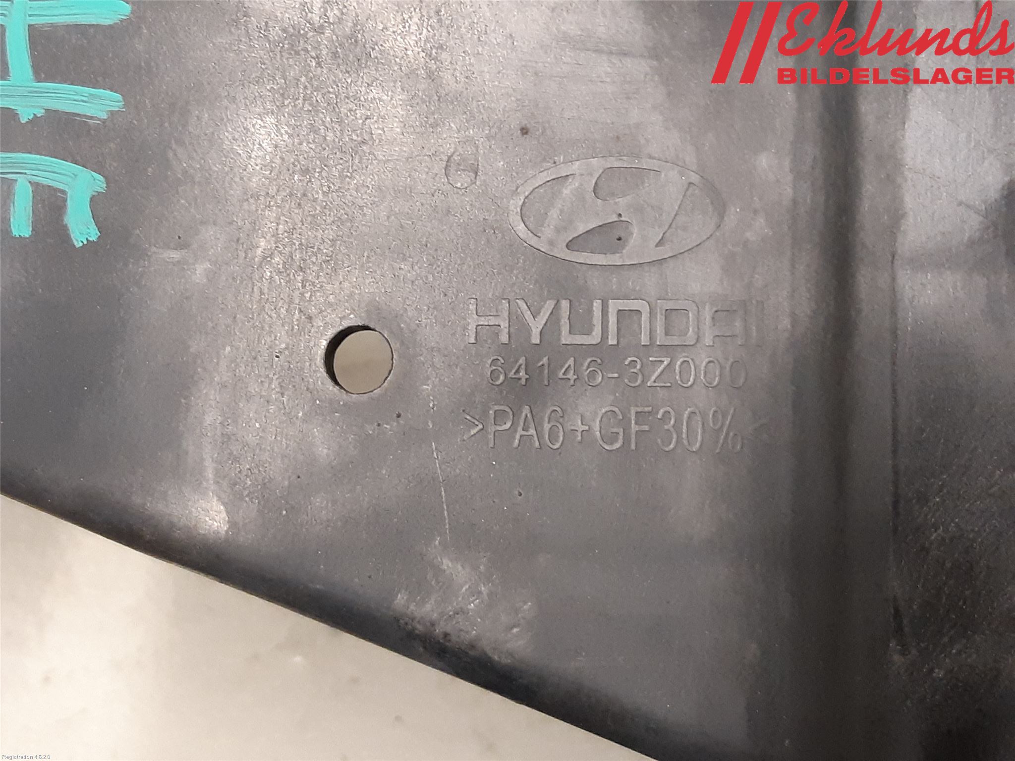 Hyundai i40 08-15 Strålkast Fästsarg