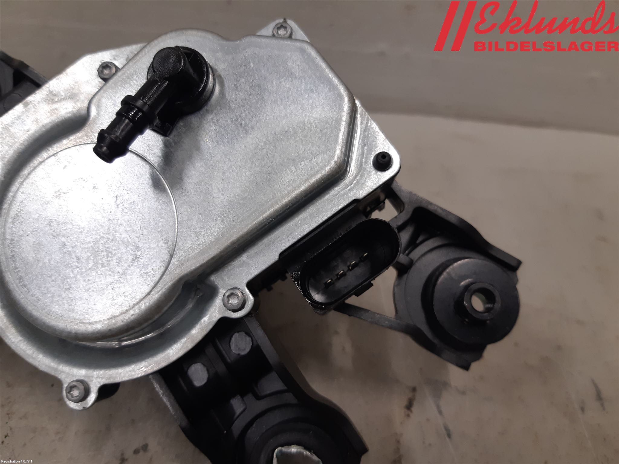 Volkswagen VW PASSAT 11-14 Torkarmotor Baklucka