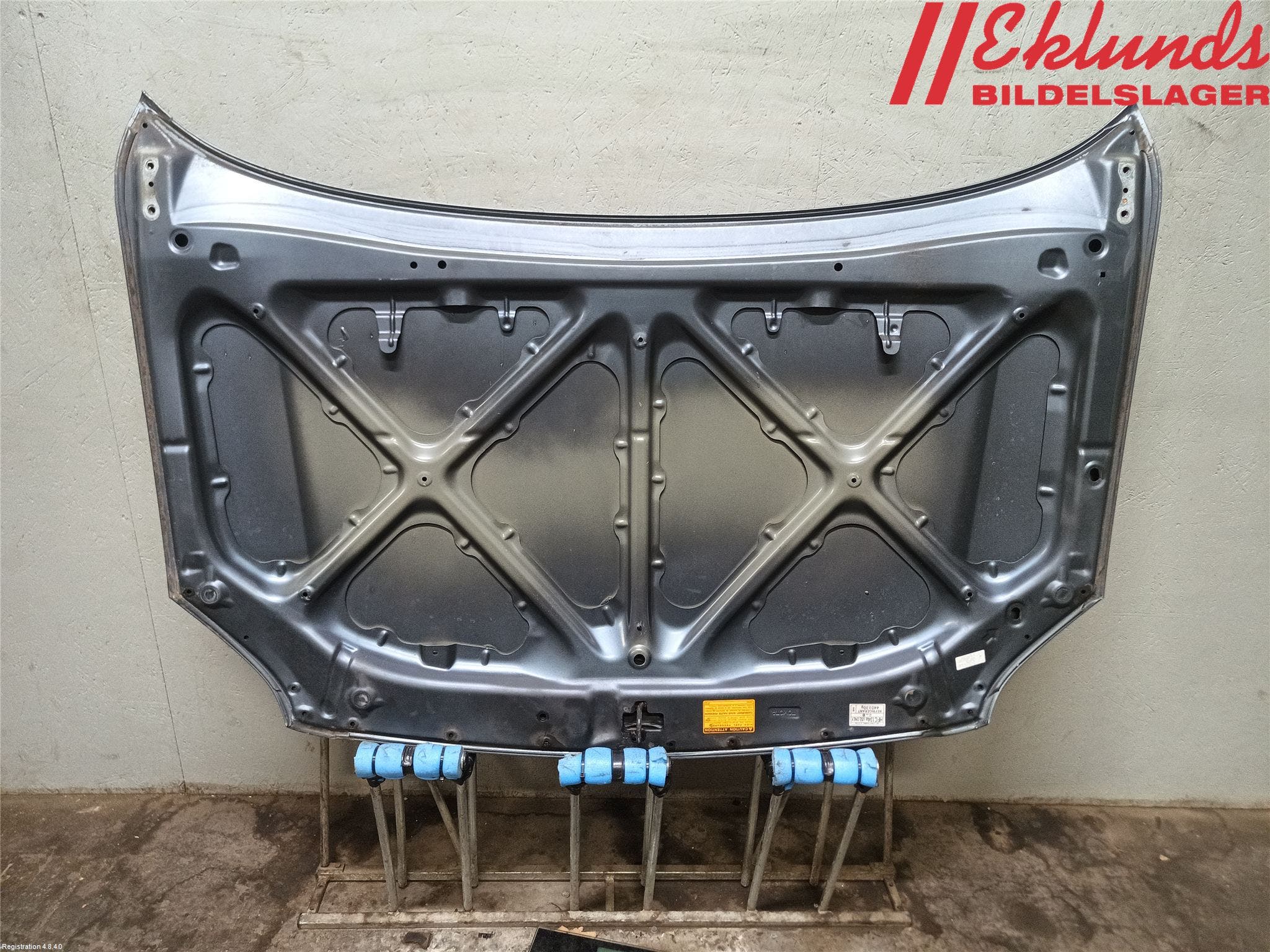 Toyota AVENSIS 03-06 Huv Fram