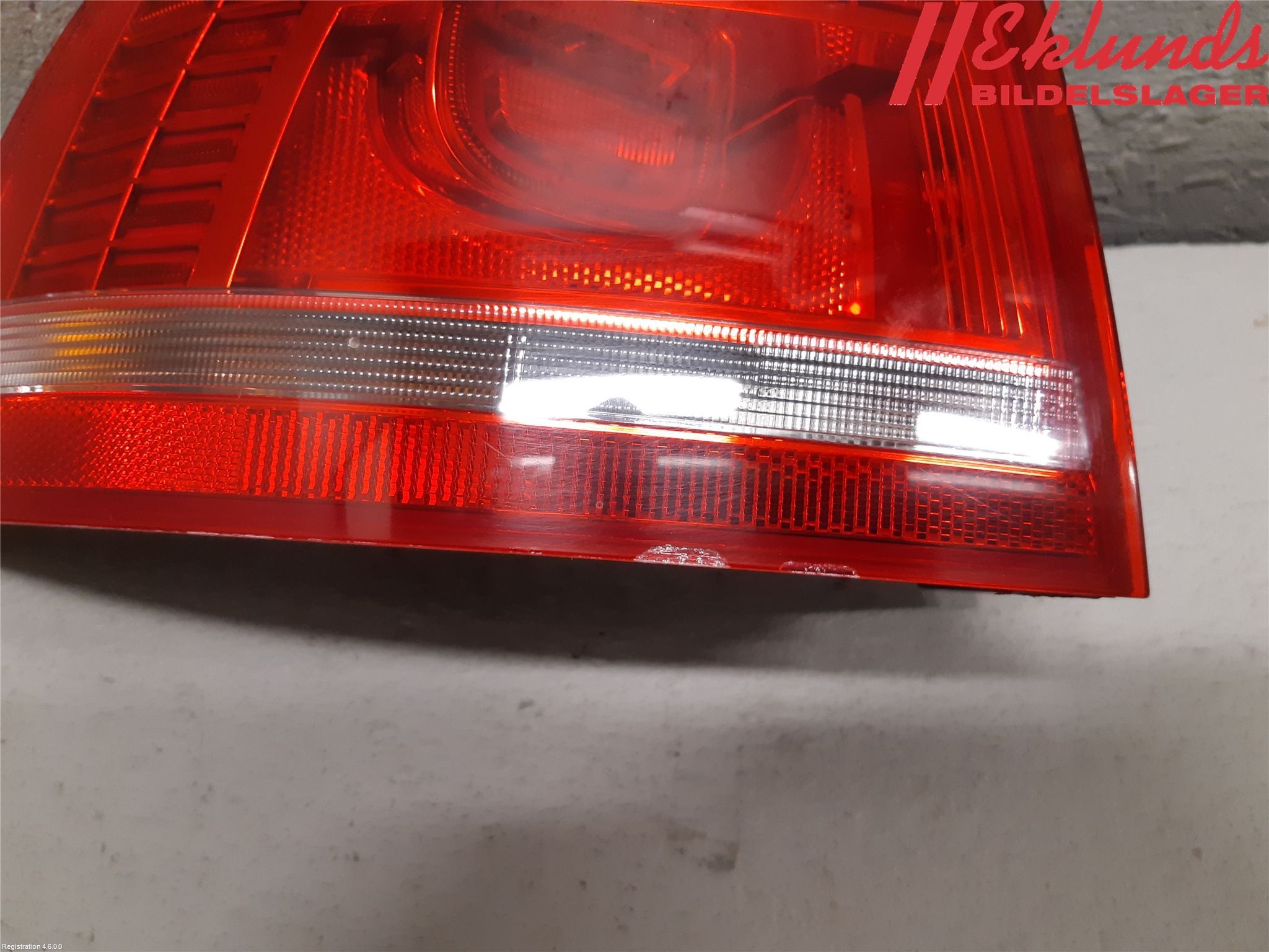 Volkswagen VW PASSAT 11-14 Bakljus Vänster