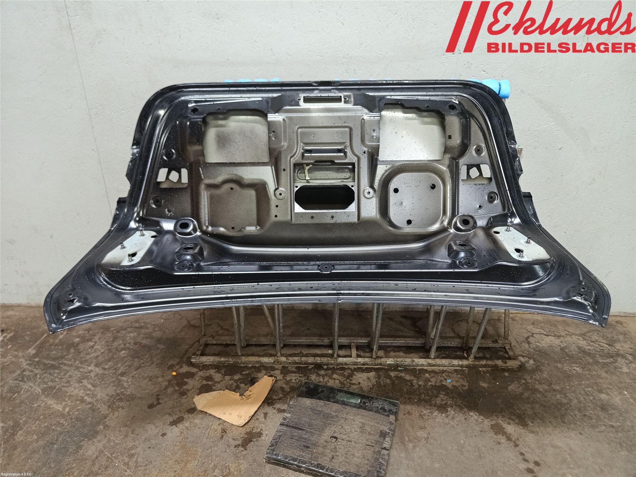 Jaguar XE (X760) 15-24 Baklucka (Ej Med Ruta)