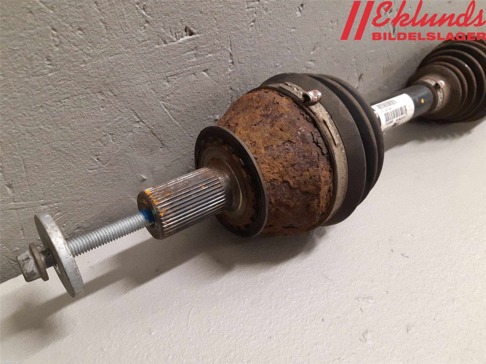 Volvo V70 14-16 Drivaxel Fram Höger