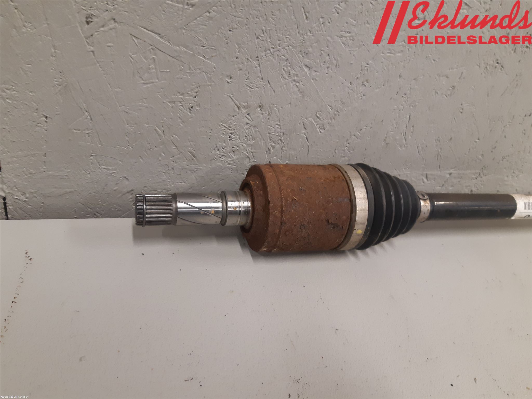 Volvo V60 CROSS COUNTRY 16-18 Drivaxel Bak Höger