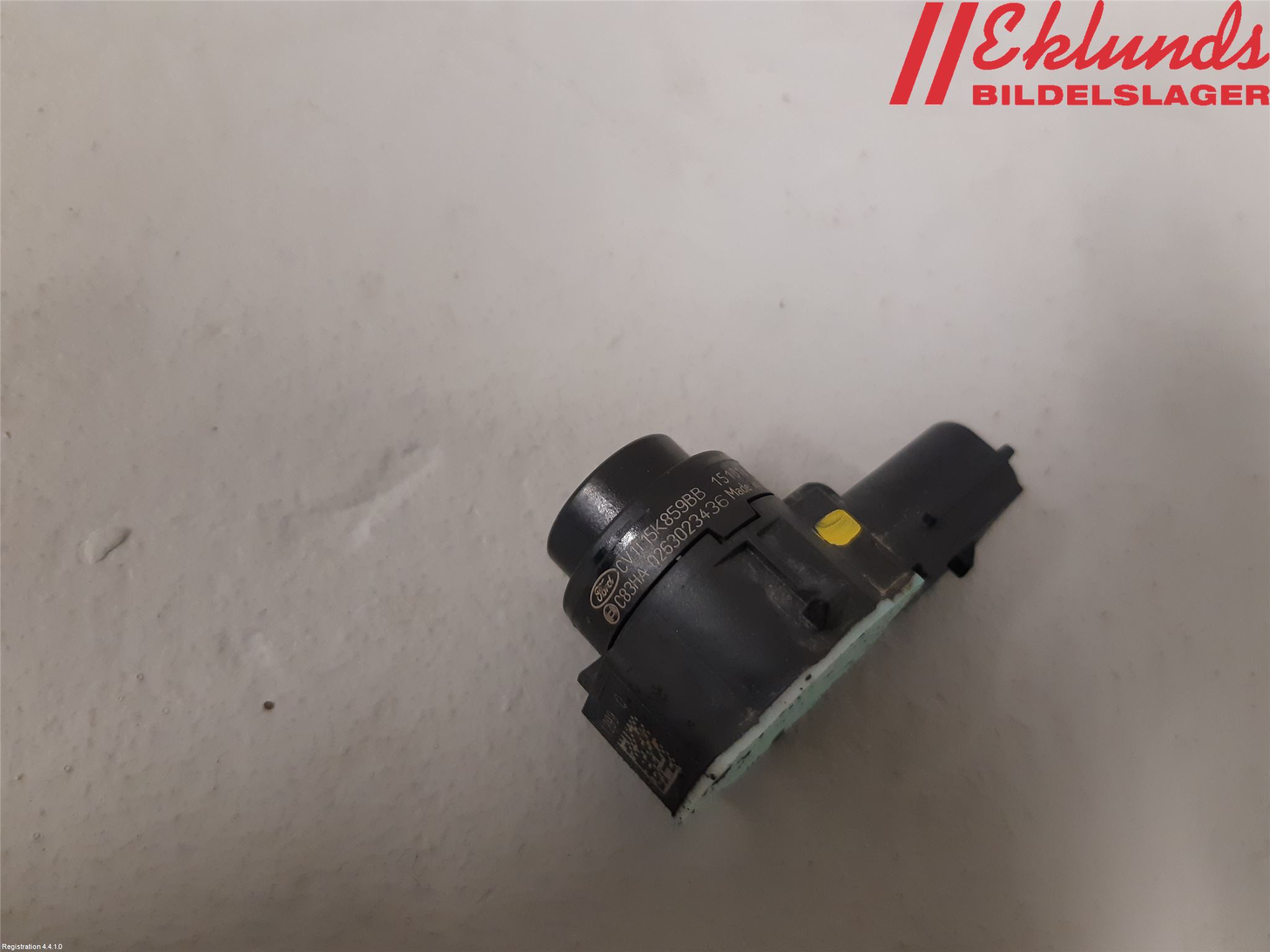 Ford TRANSIT/TOURNEO COURIER 13-23 Parkeringshjälp Backsensor