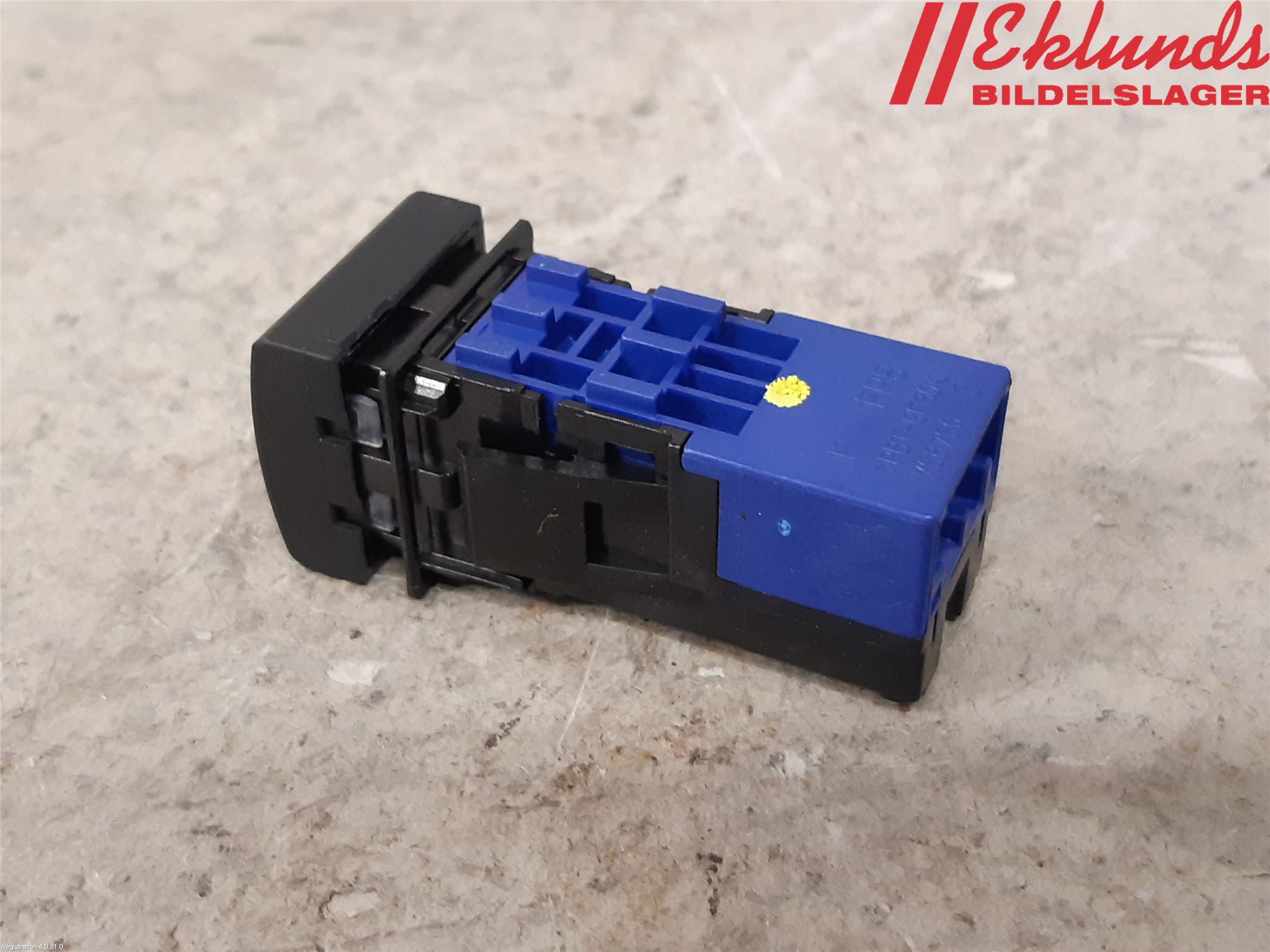 Toyota COROLLA 19- Strömställare Övrigt