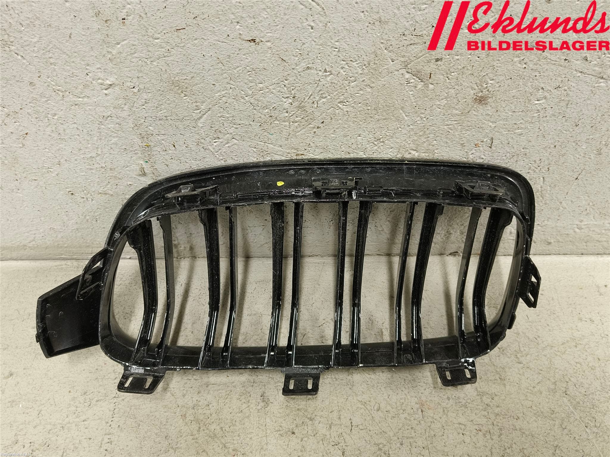 BMW 3 F30/F31/F80 12-19 Grilldel Mitt
