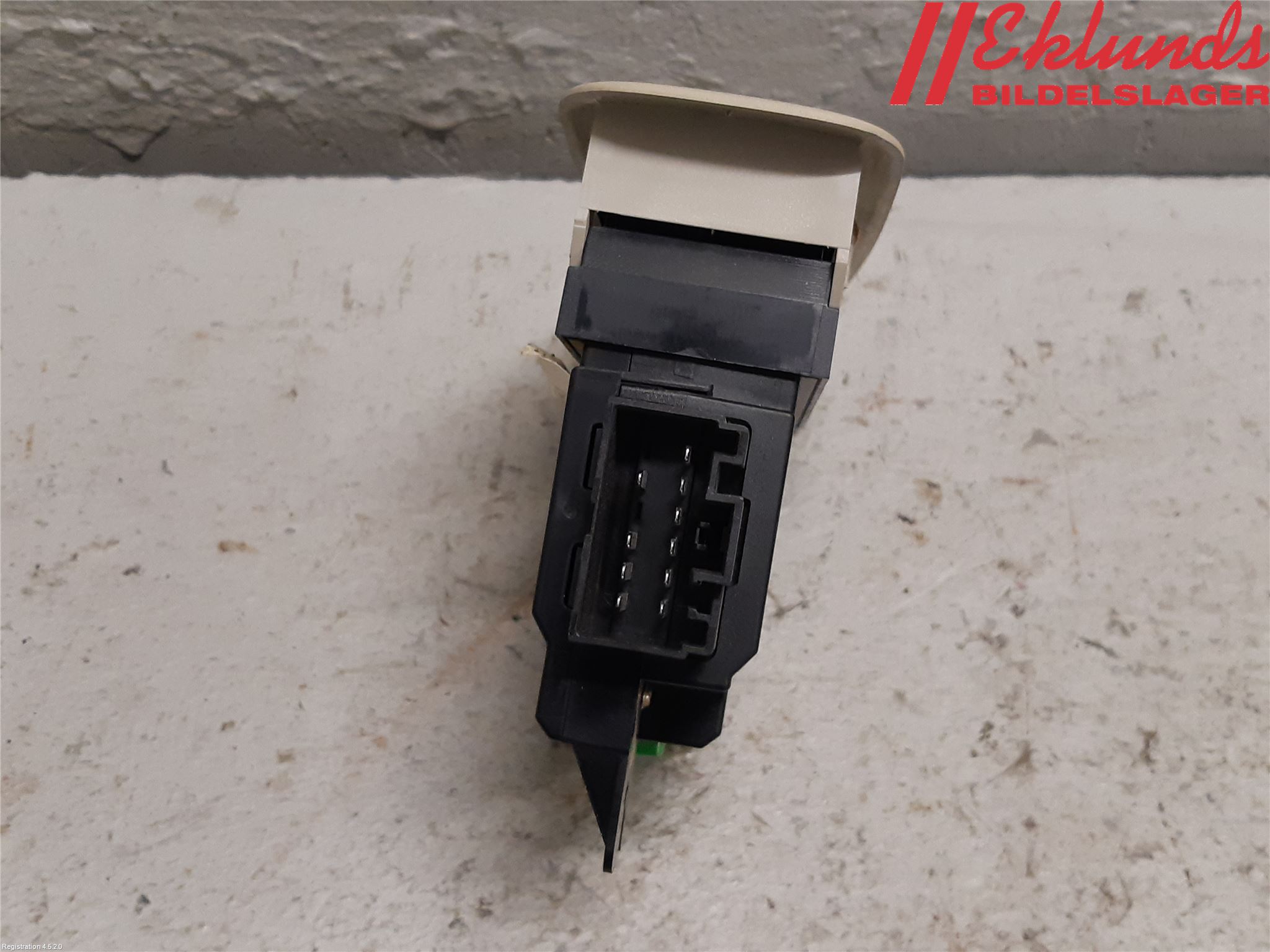 Volvo V70 05-08 Strömställare Elhiss