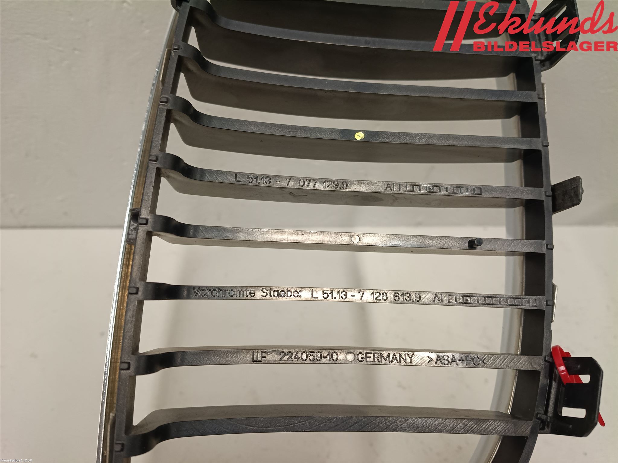 BMW 1 E87/81 5D/3D 03-11 Grilldel Vänster