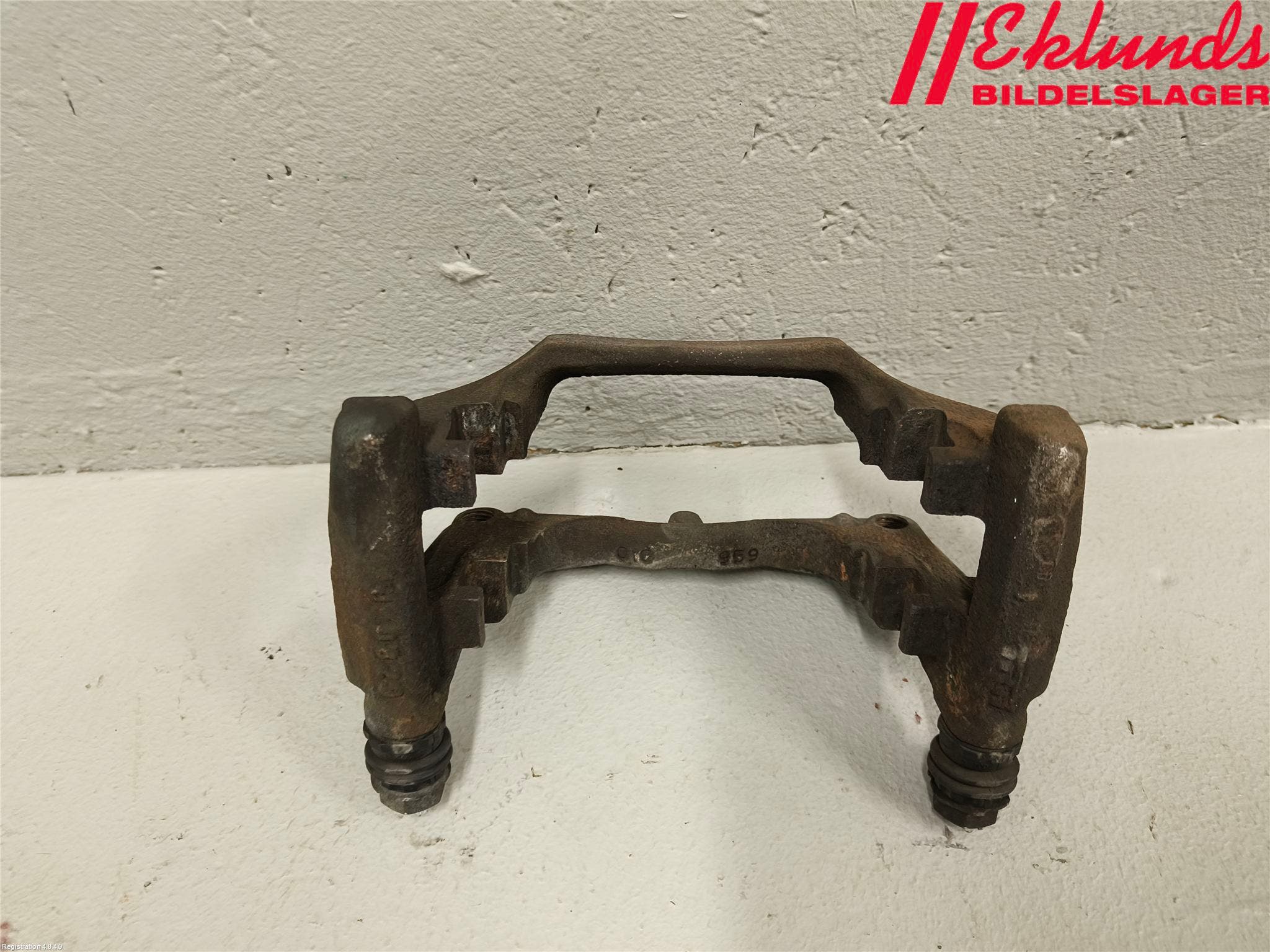 BMW 5 G30/G31/F90 17-23 Bromsokshållare