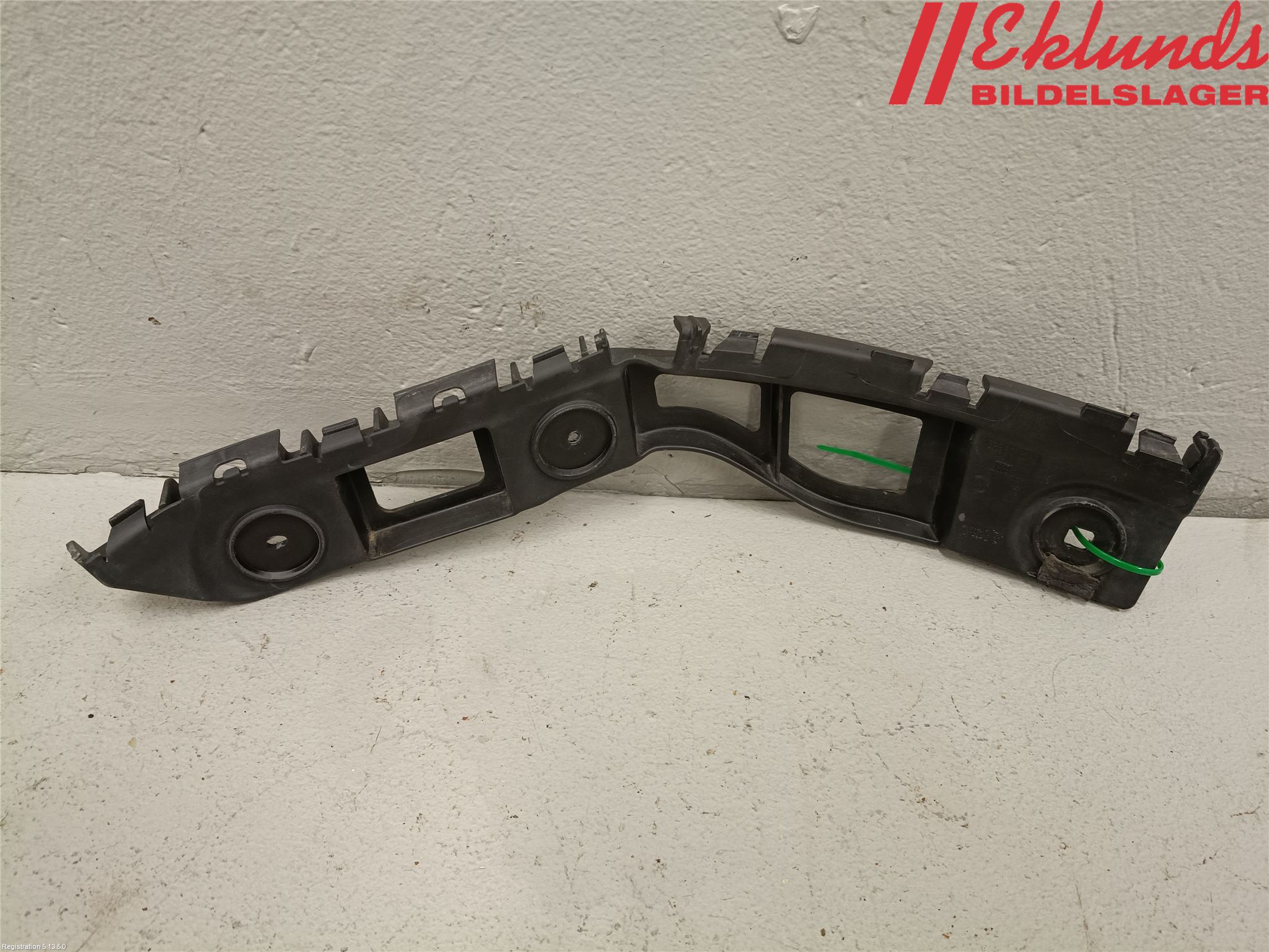 Volkswagen VW POLO 10-17 Stötfångarfäste Bak Hö