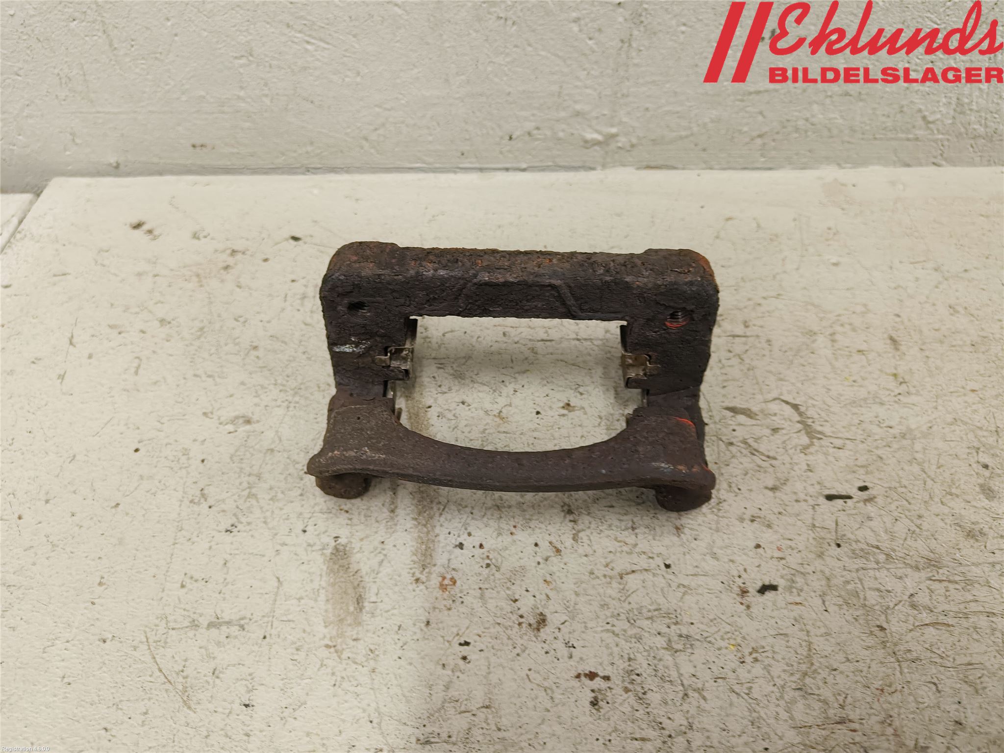 Opel INSIGNIA 09-16 Bromsokshållare