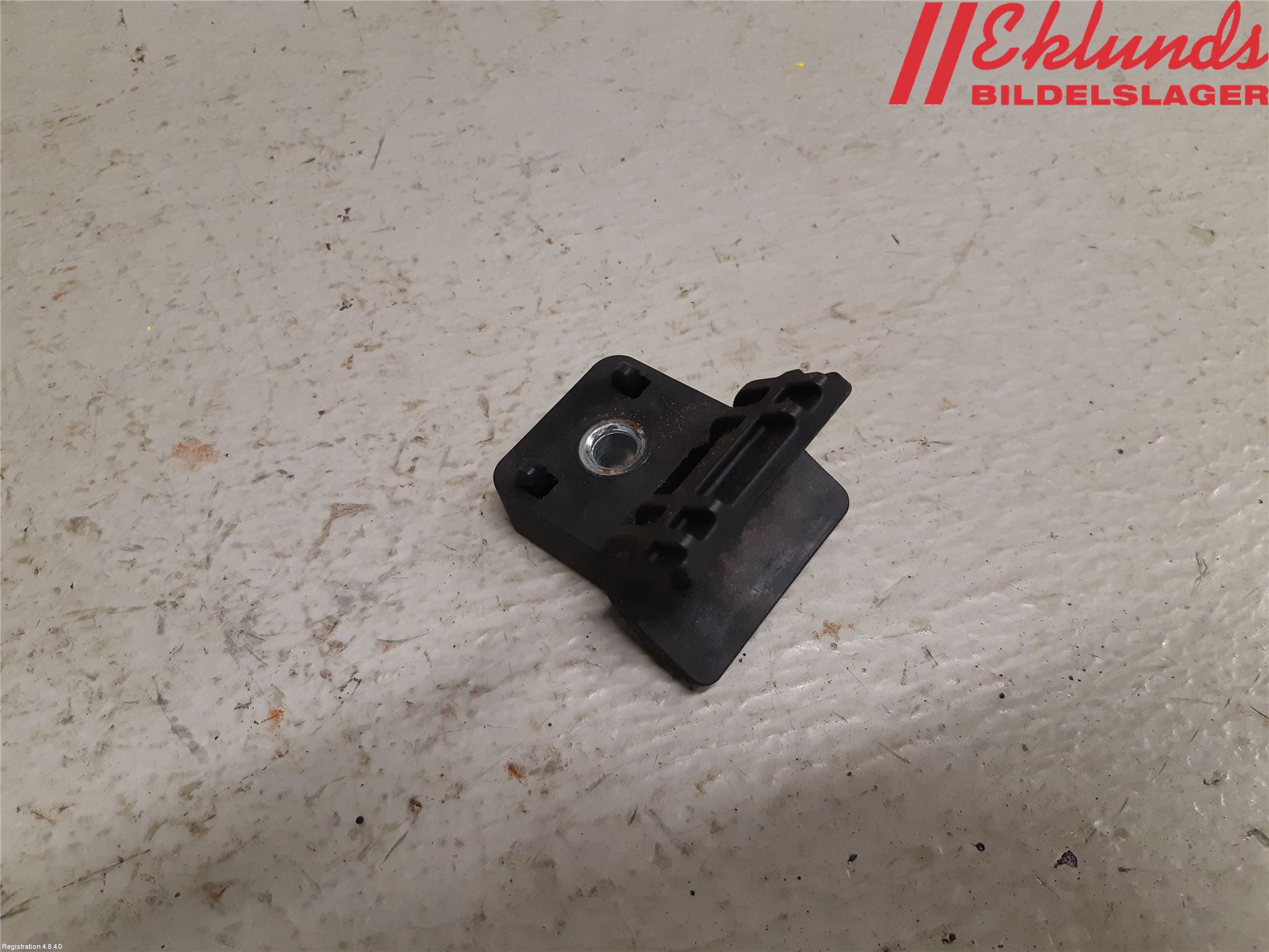 Opel ASTRA J 10-15 Kylarfäste-Ram-Balk