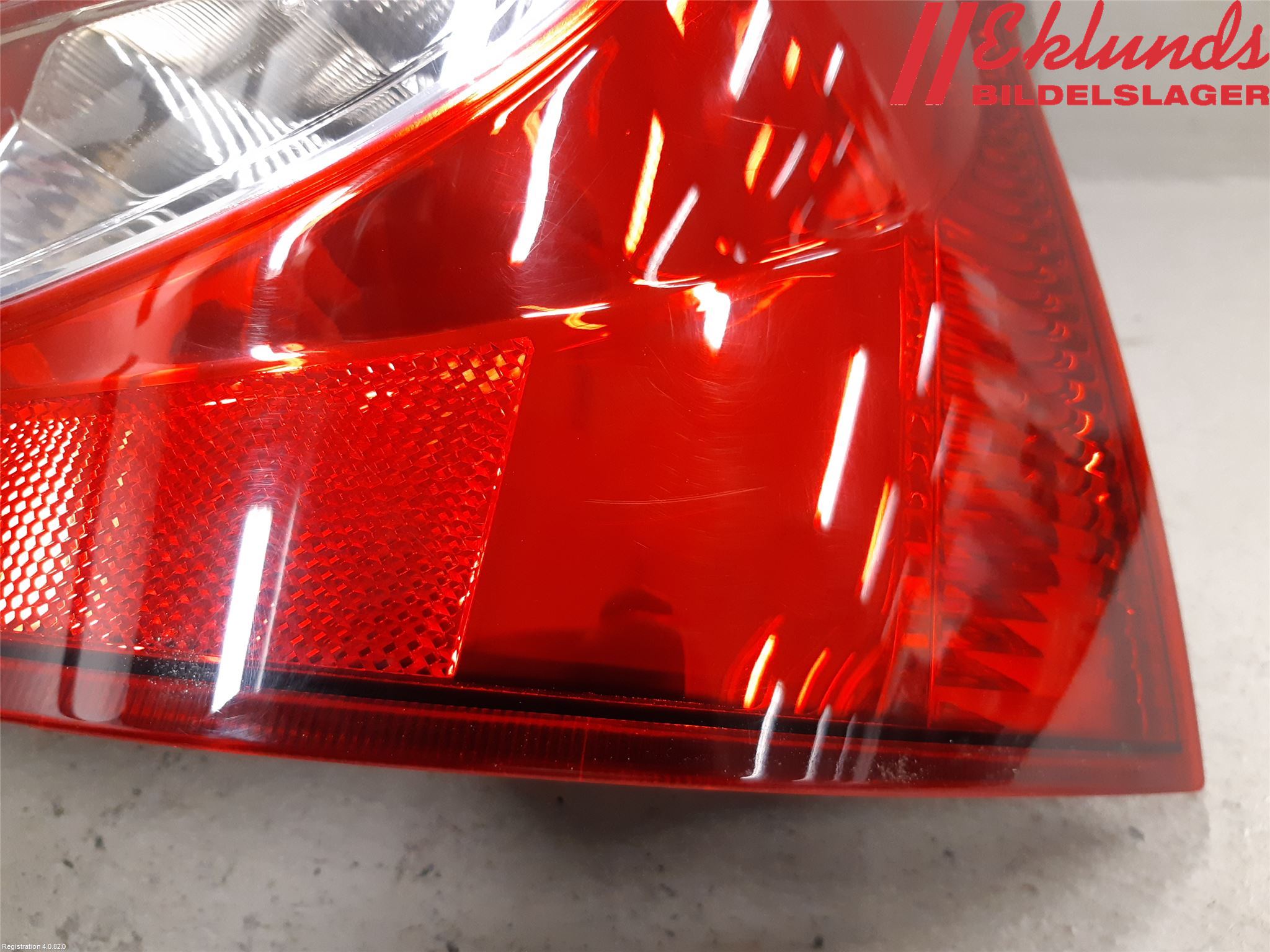 Dacia SANDERO 09-13 Bakljus Höger