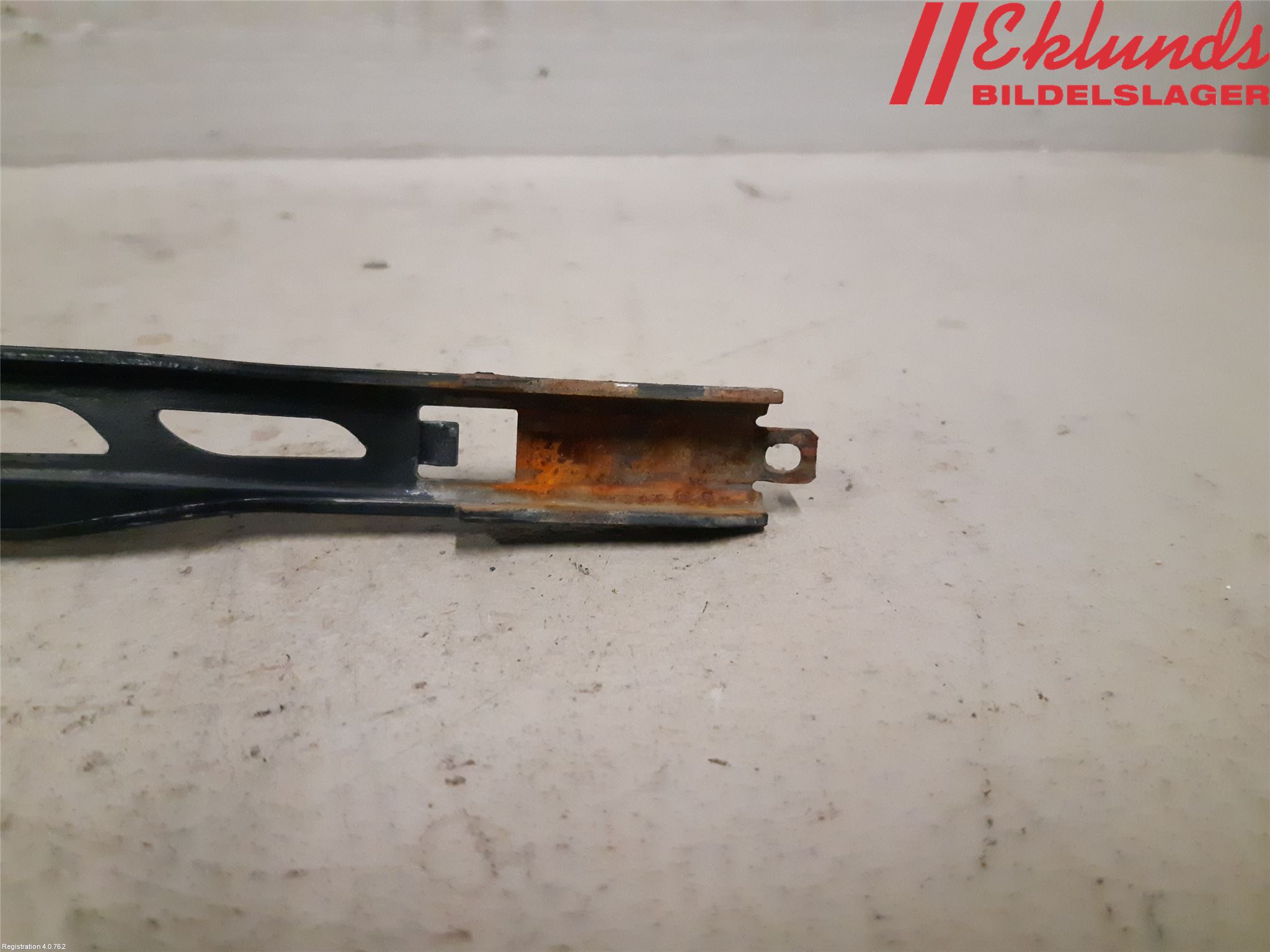 BMW 5 E60/61 Sed/Tou 02-10 Torkararm Armar Vindruta